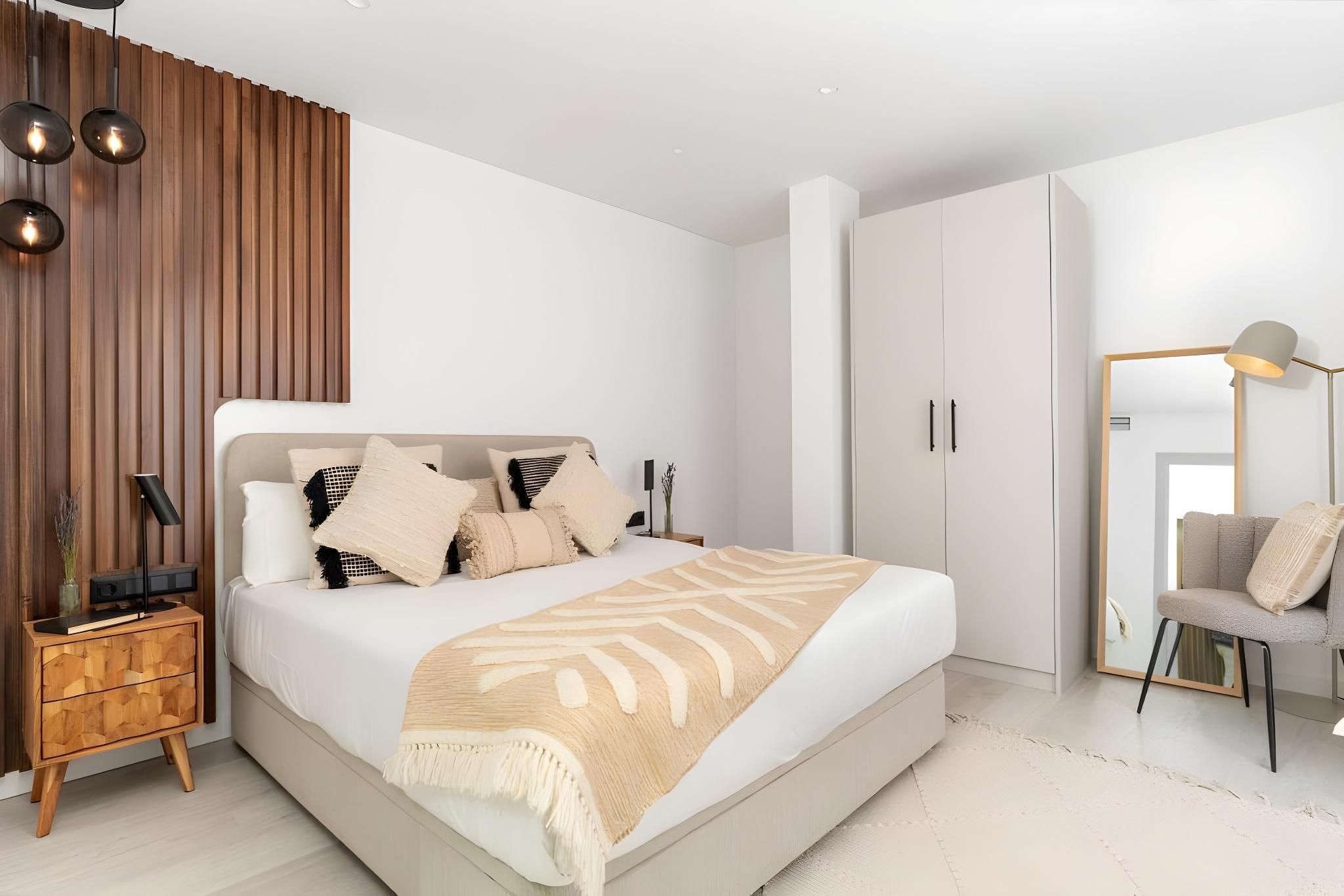 1-Bedroom Apartment 2 with Balcony