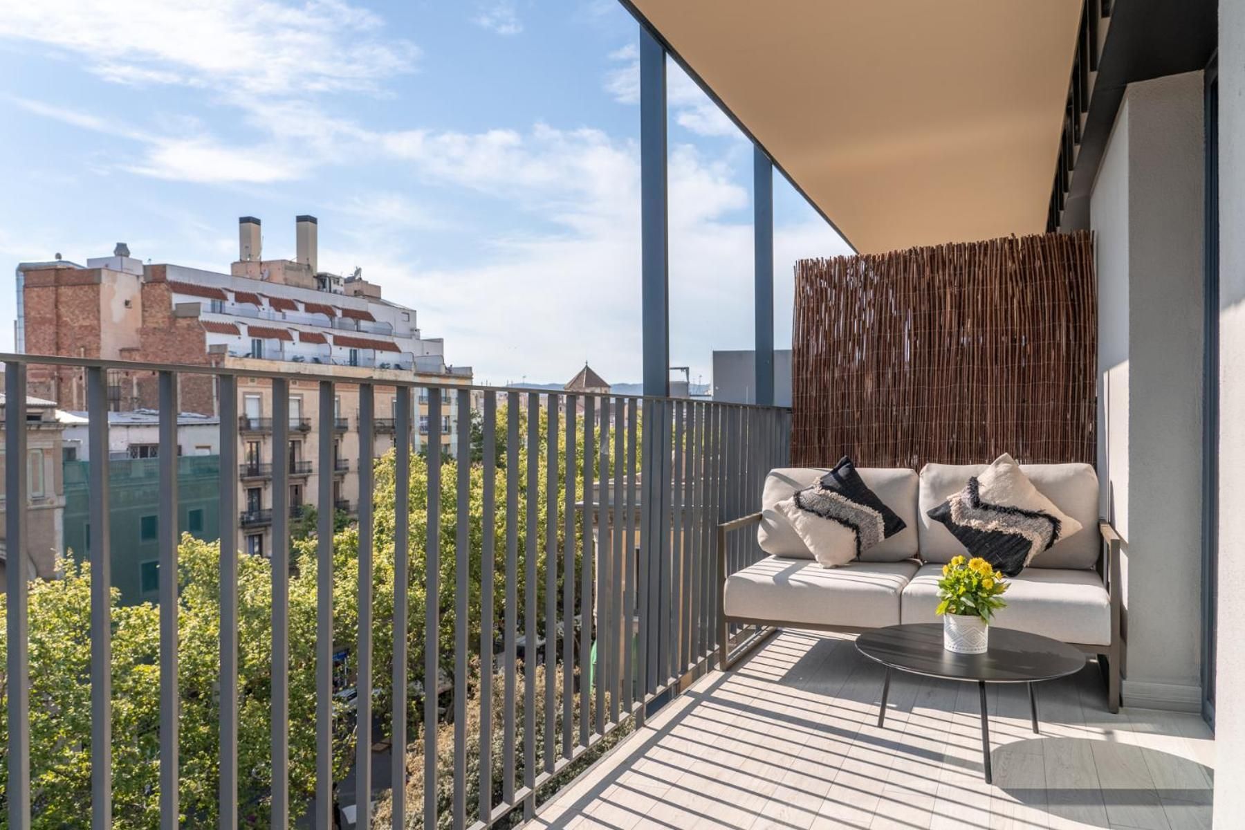 1-Bedroom Apartment 1 with Balcony