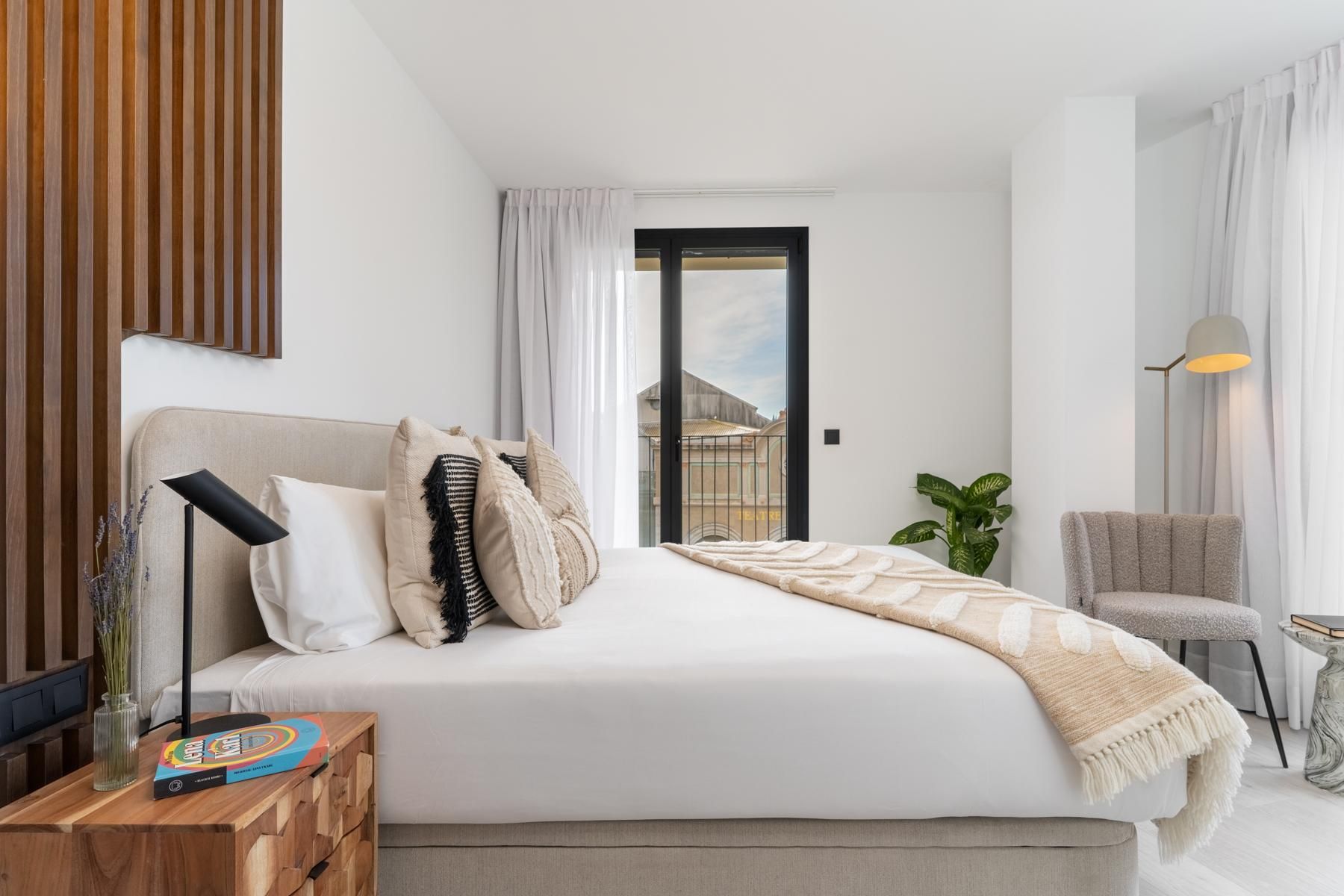 1-Bedroom Apartment with Large Balcony