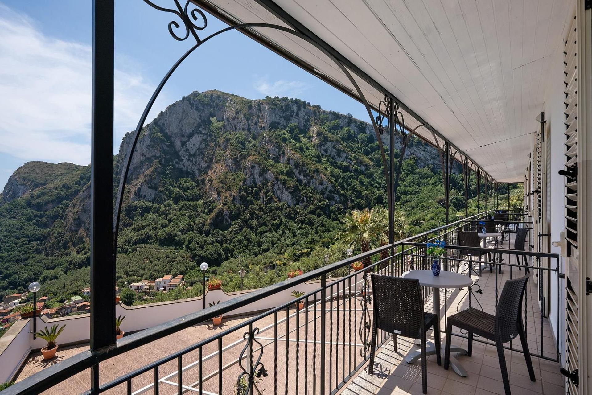 Two-Bedroom Deluxe Apartment with Ocean View