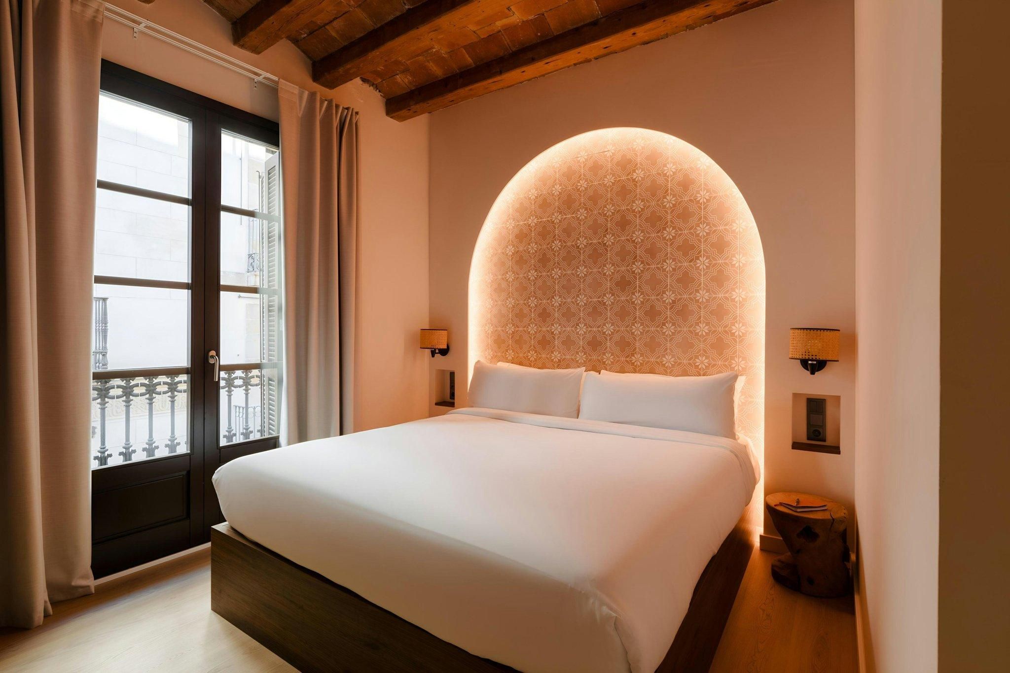 Guest room, 1 King, Balcony