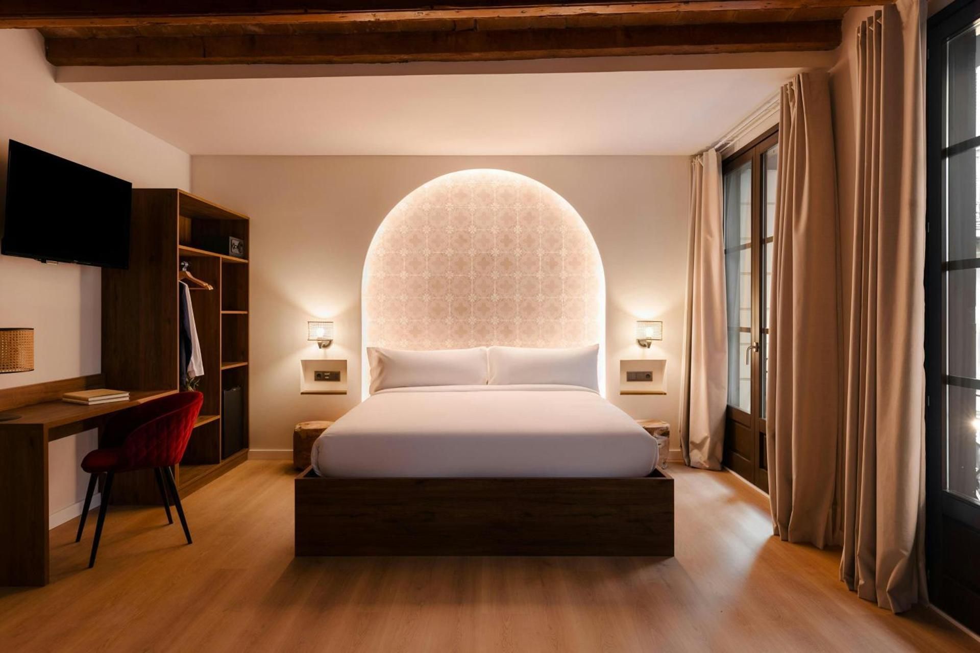 Superior King Room with Sofa Bed