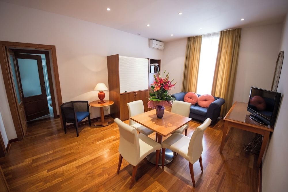 Residence Victoria Studio, 1 Queen Bed with Sofa bed, Non Smoking, Private Bathroom 7