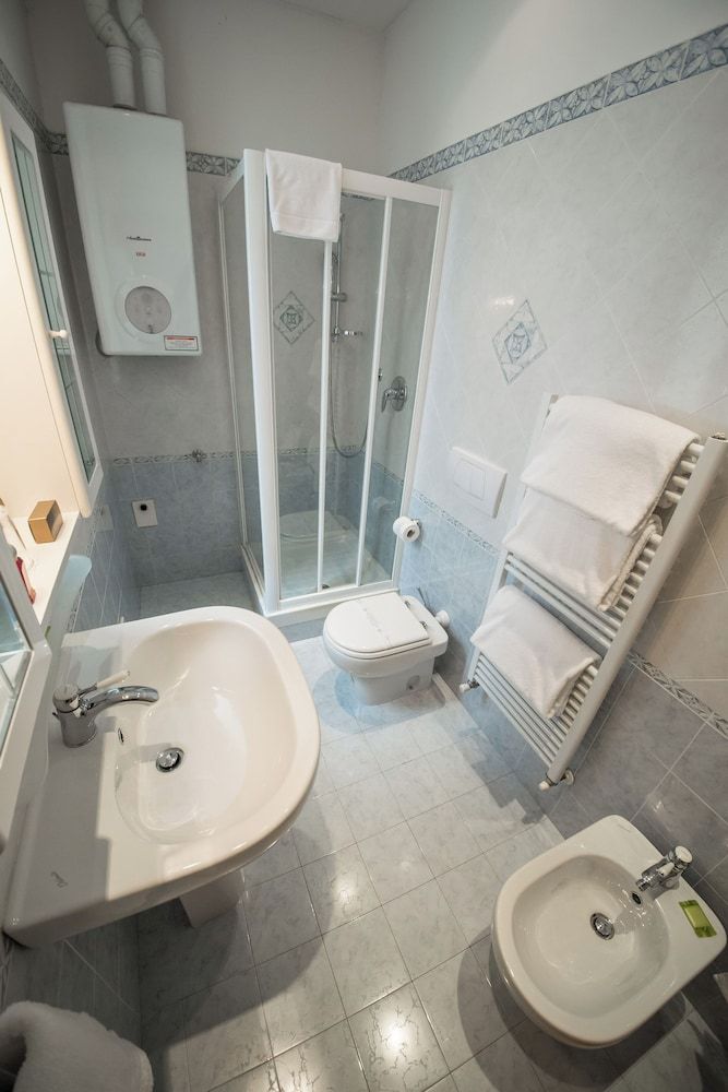 Residence Victoria Studio, 1 Queen Bed with Sofa bed, Non Smoking, Private Bathroom 5