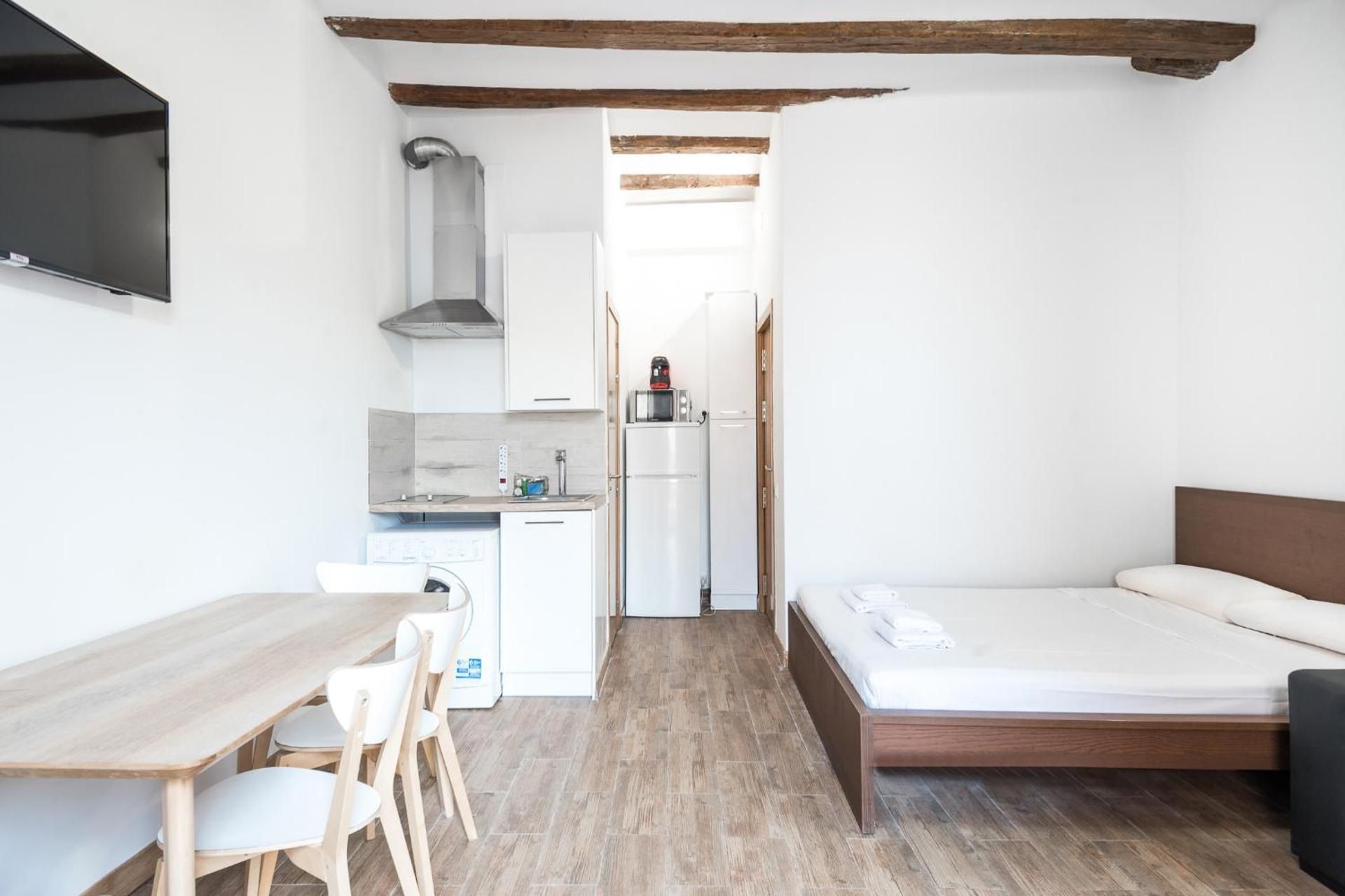 Studio with Terrace
