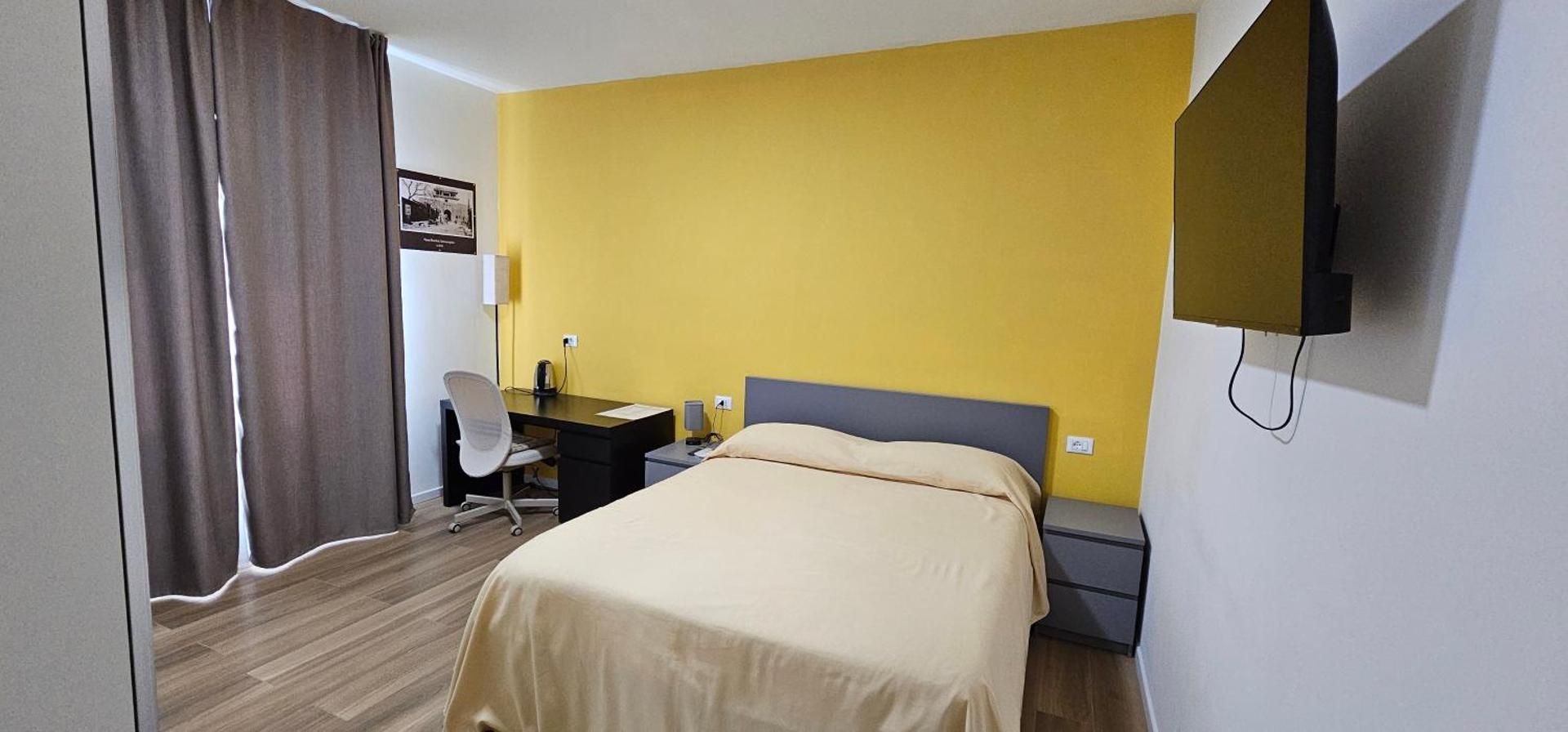 Deluxe Double Room with Shower