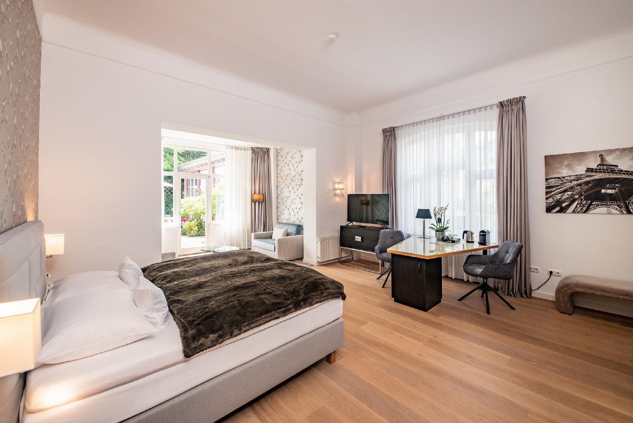 Boutique-Hotel Villa Anna Deluxe Double Room