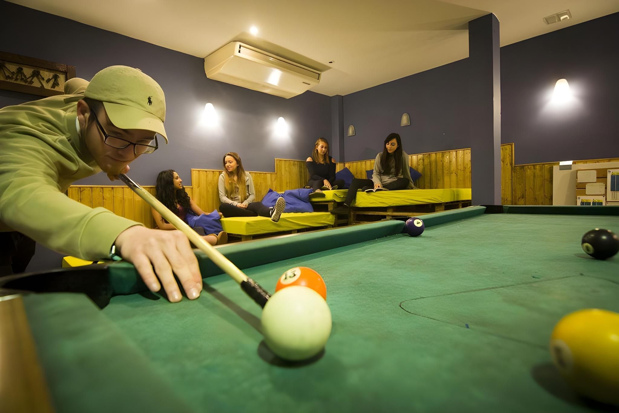 5ce7e6d580eece0a9639028d2a9df728