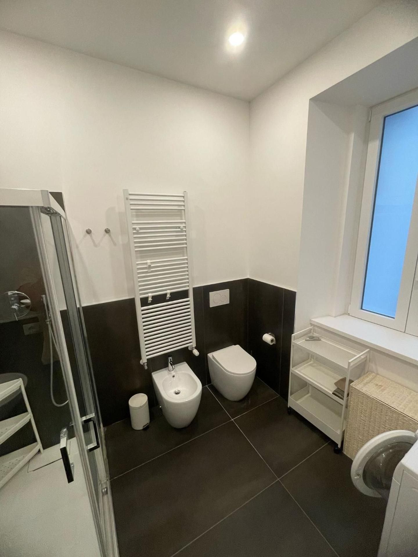 One-Bedroom Deluxe Apartment