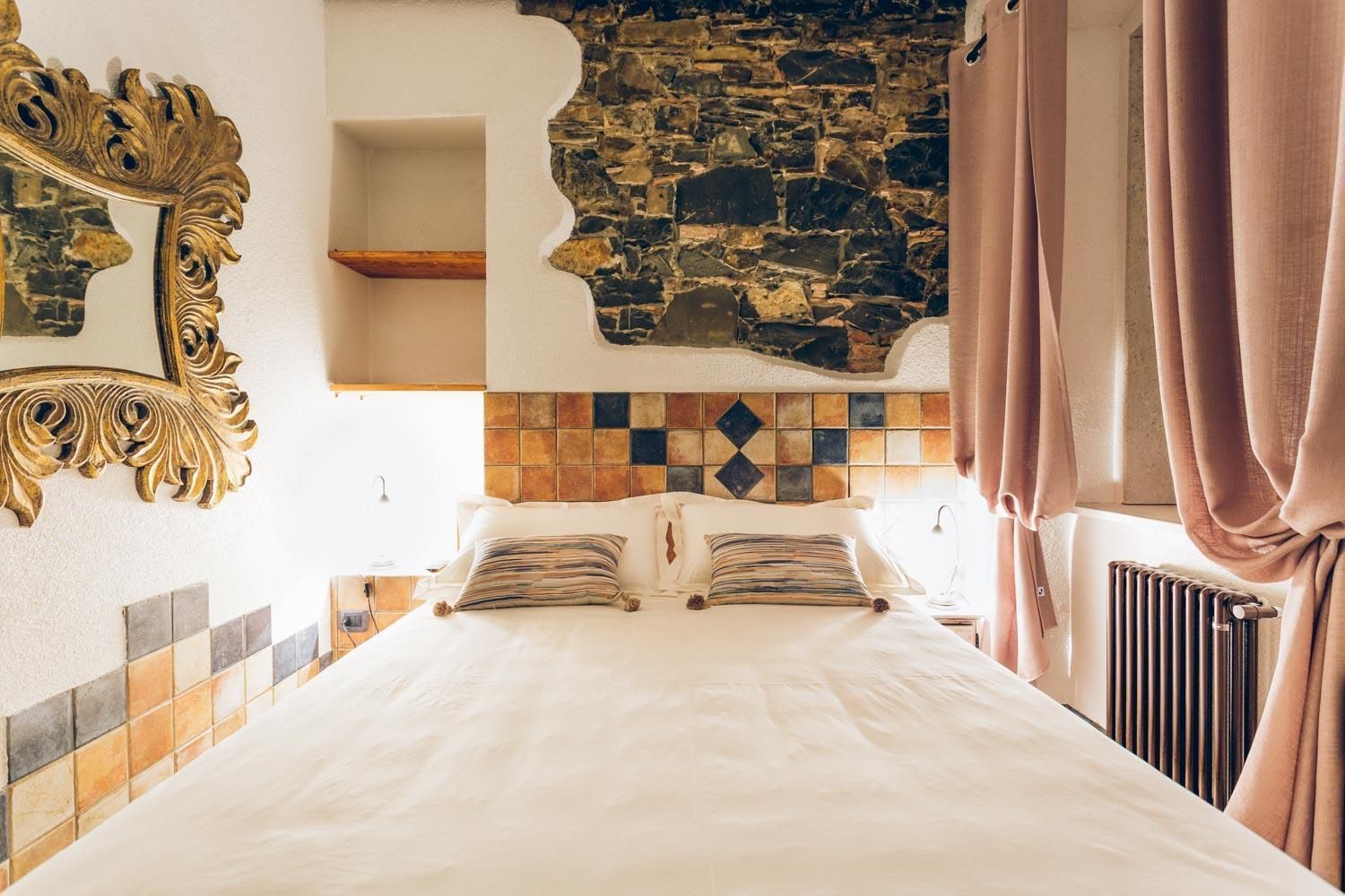 Deluxe Room (2 Adults + 1 Child)