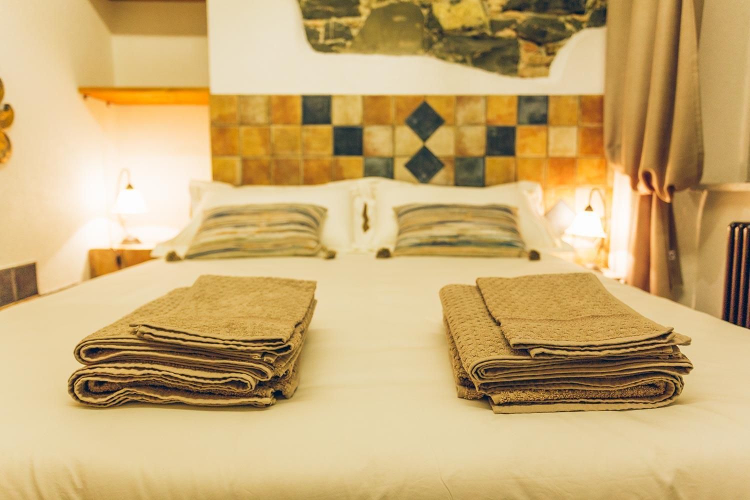 Deluxe Room (2 Adults + 1 Child)
