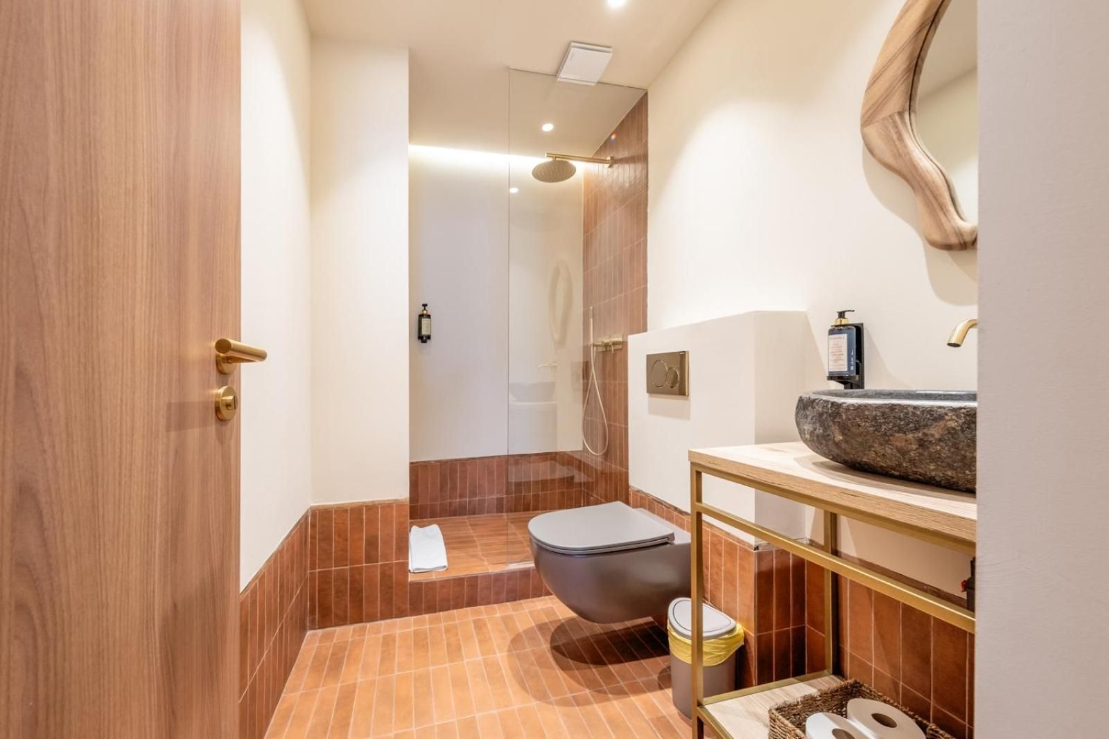 Hostal Ambos Mundos Deluxe Double Room with Balcony 2