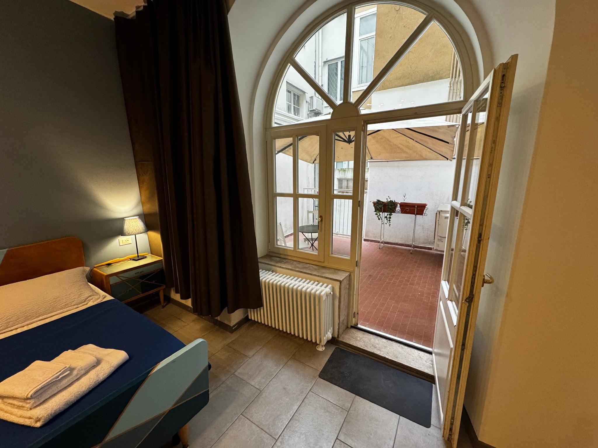 Da Noi a Trieste Triple Room - 1 Double Bed and 1 Single Bed 3