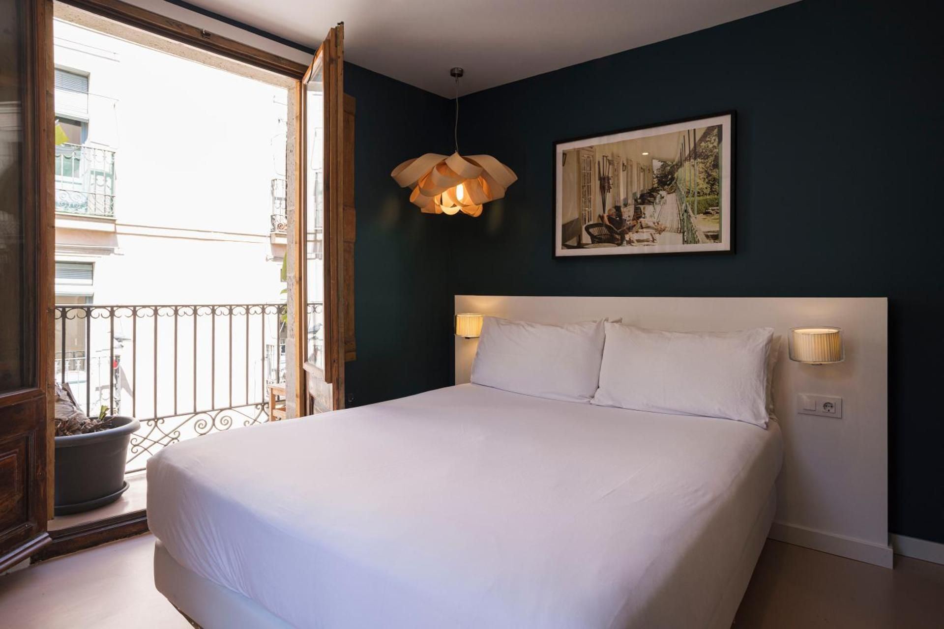 Double Room with Balcony and Private Bathroom