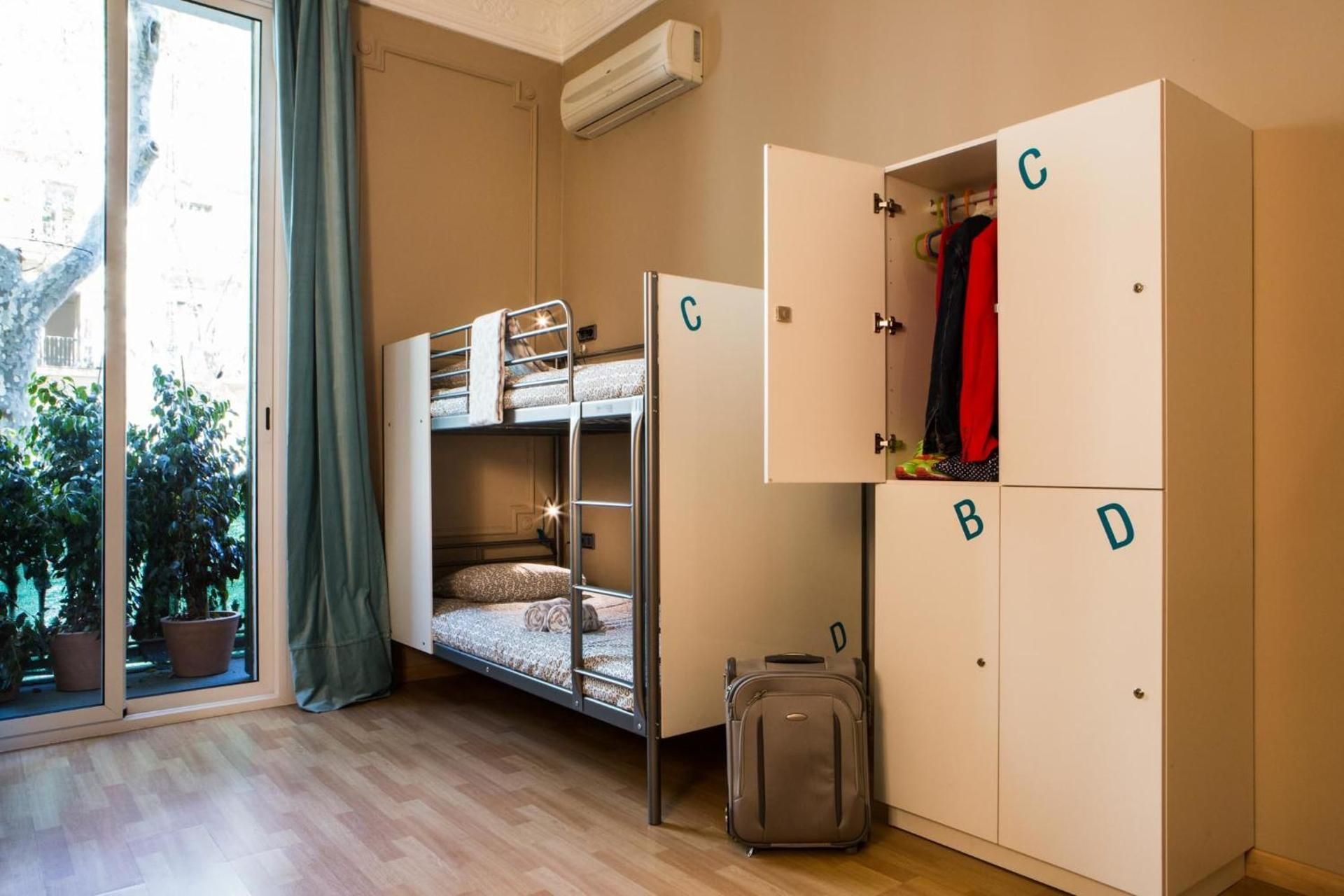 1 Person in 4-Bed Dormitory - Female Only