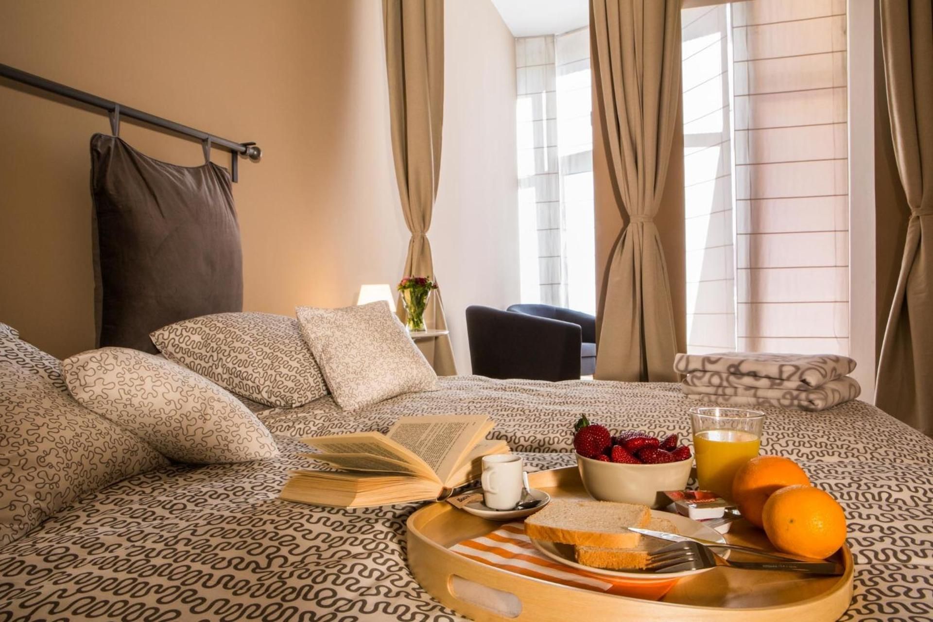 Double Room with Extra Bed and private bathroom
