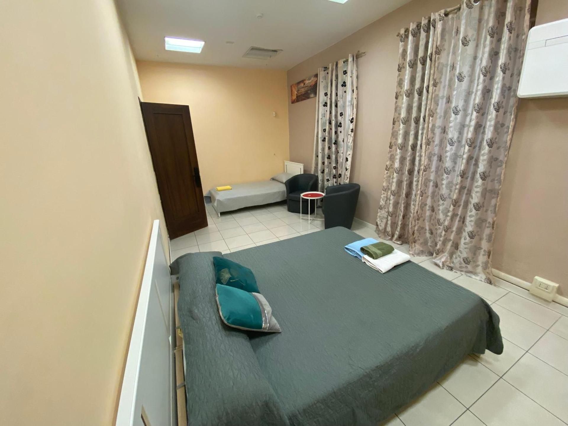 Triple Room with Private External Bathroom