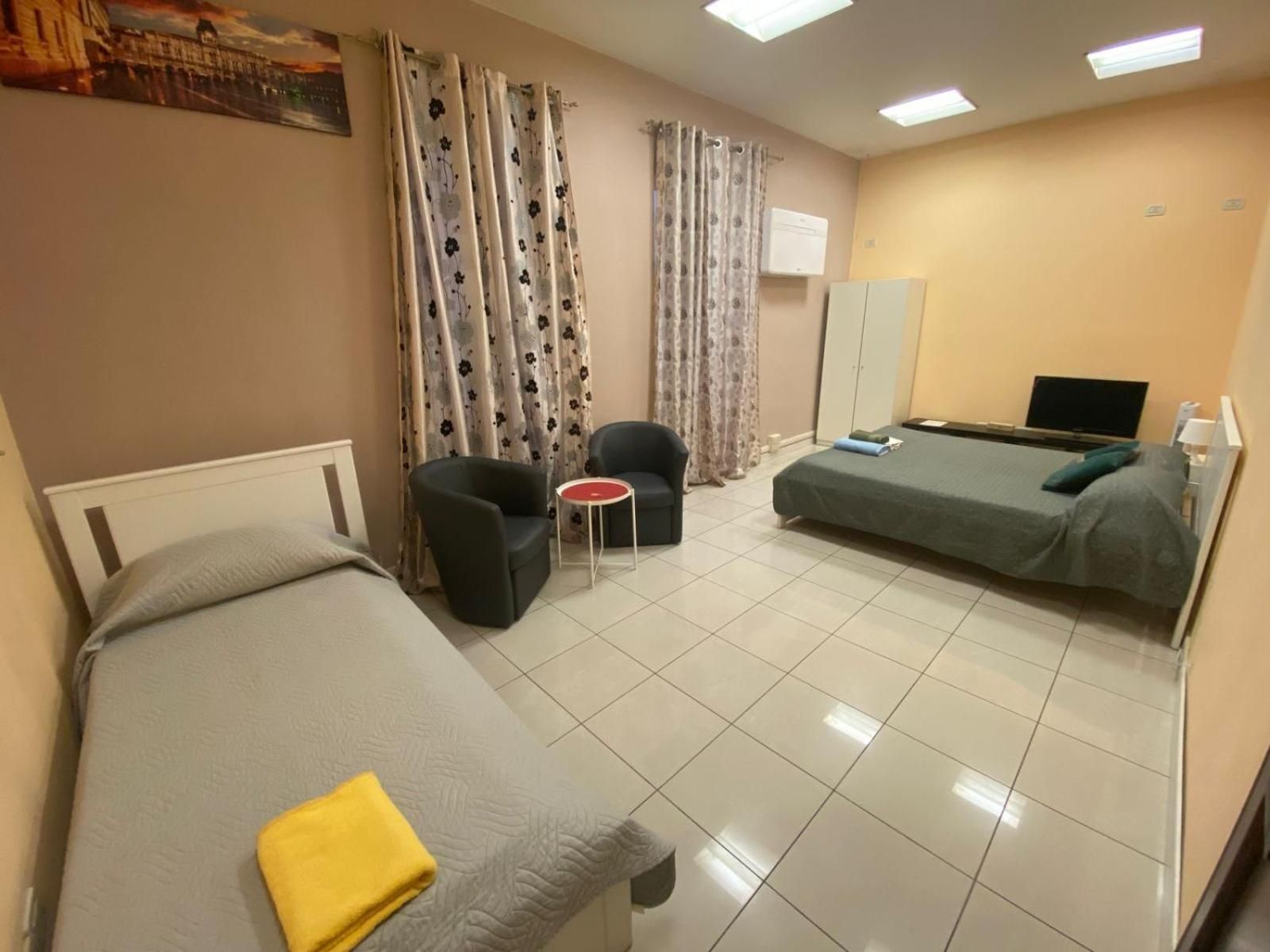 Triple Room with Private External Bathroom