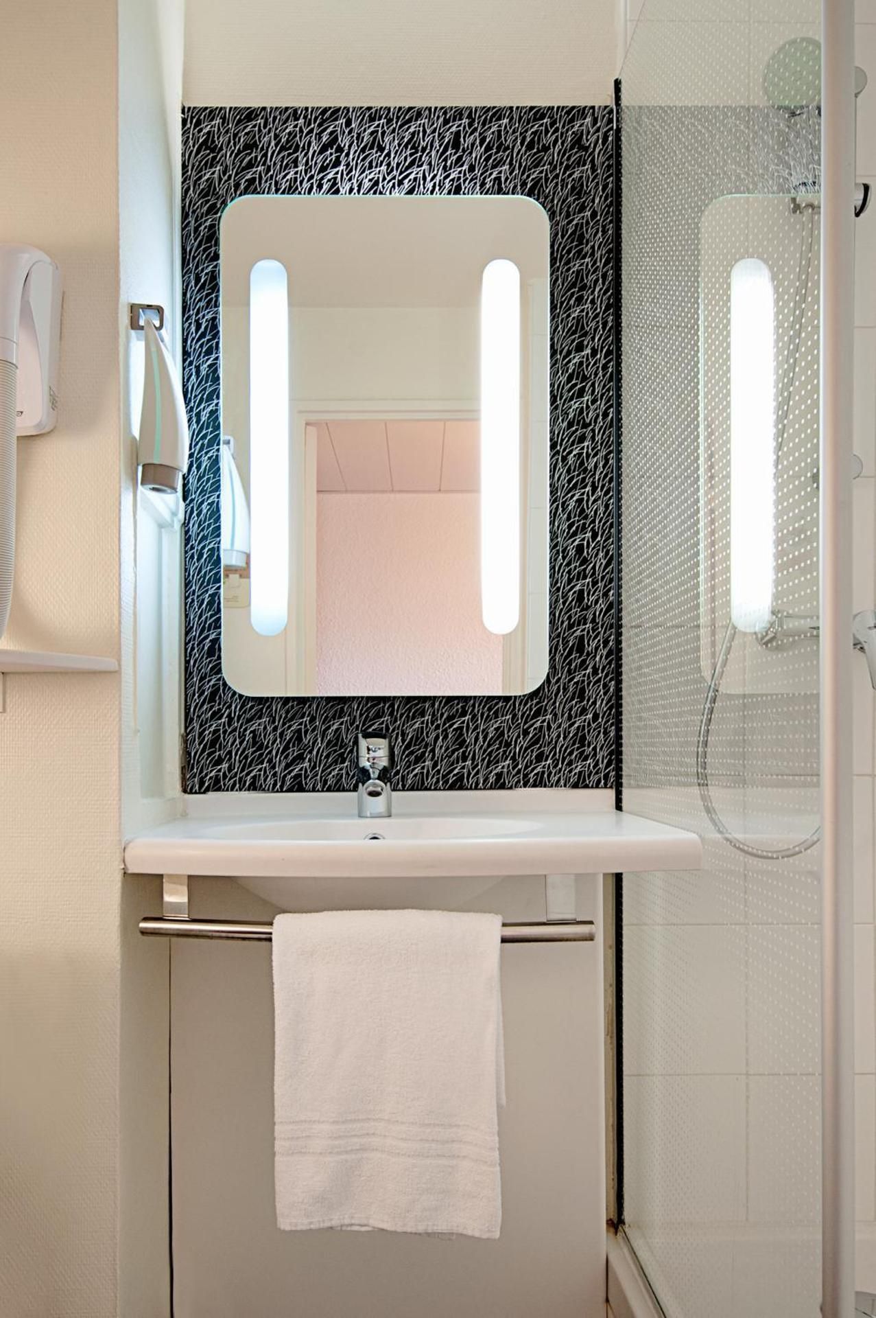 Family Room with parking included