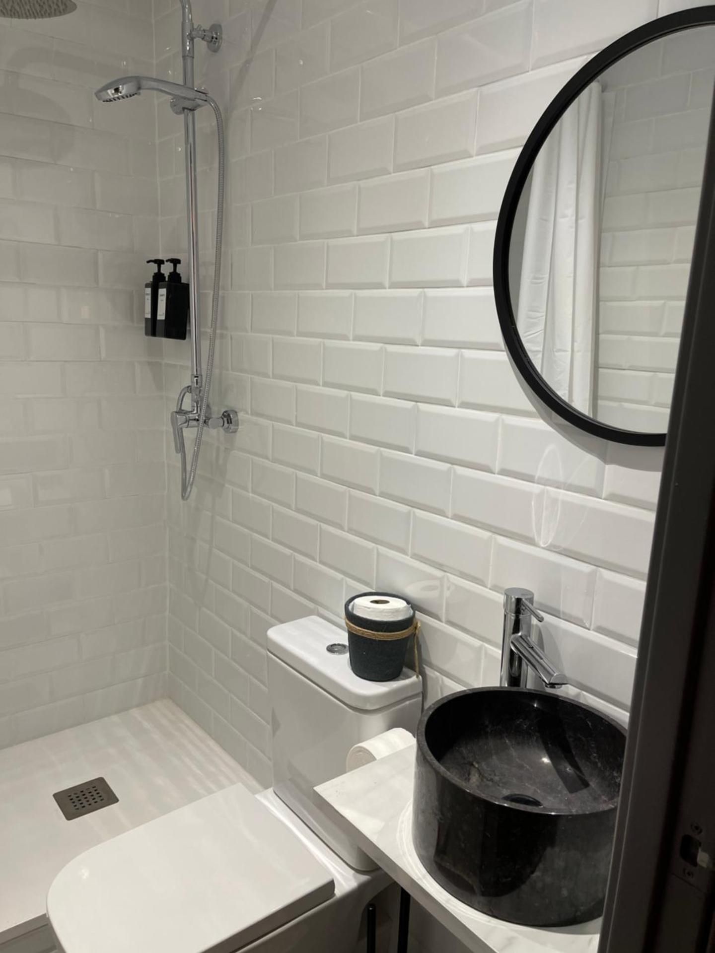 Single Room with Shared Bathroom