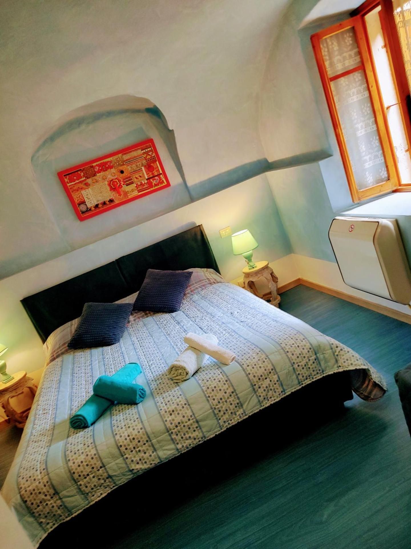 Deluxe Double Room (2 Adults + 1 Child)