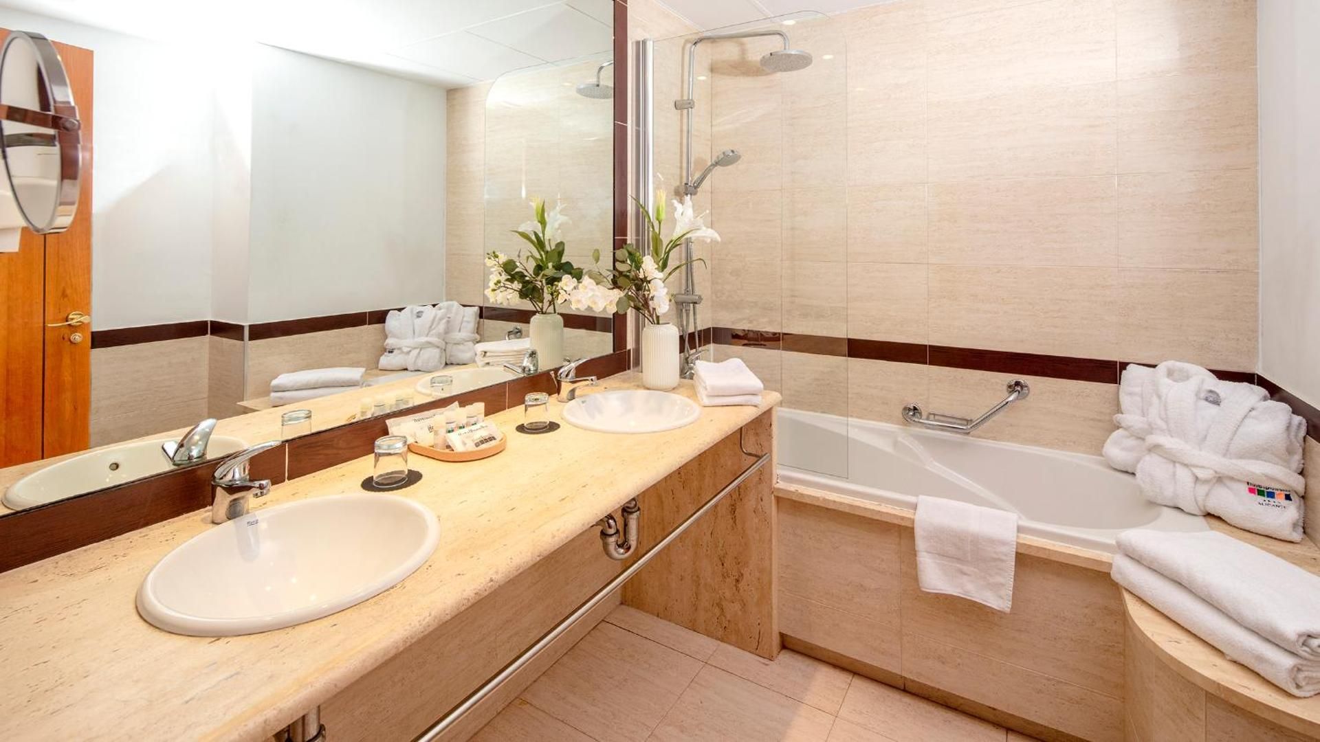 Double or Twin Room with Spa Access