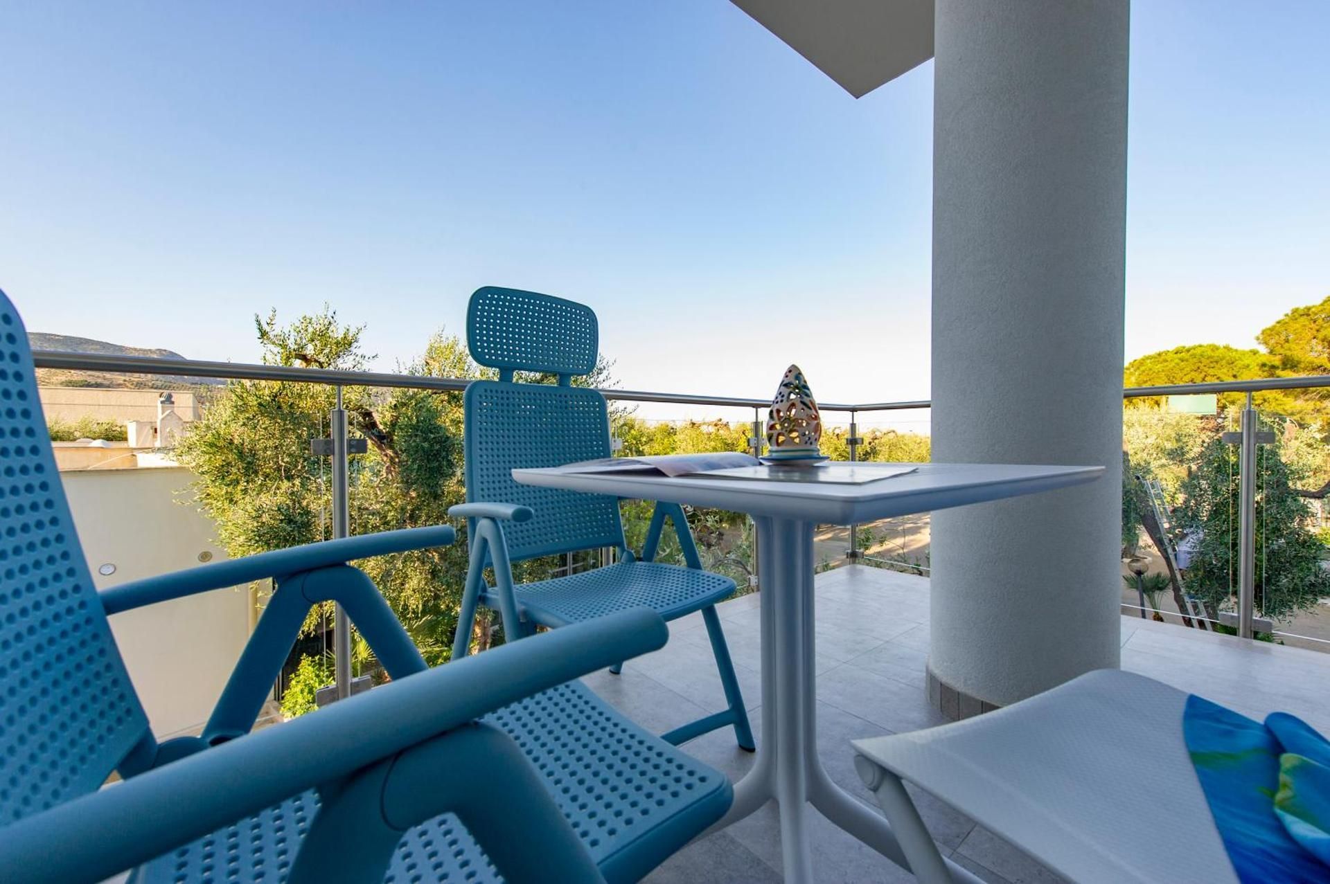 Deluxe Studio with Terrace