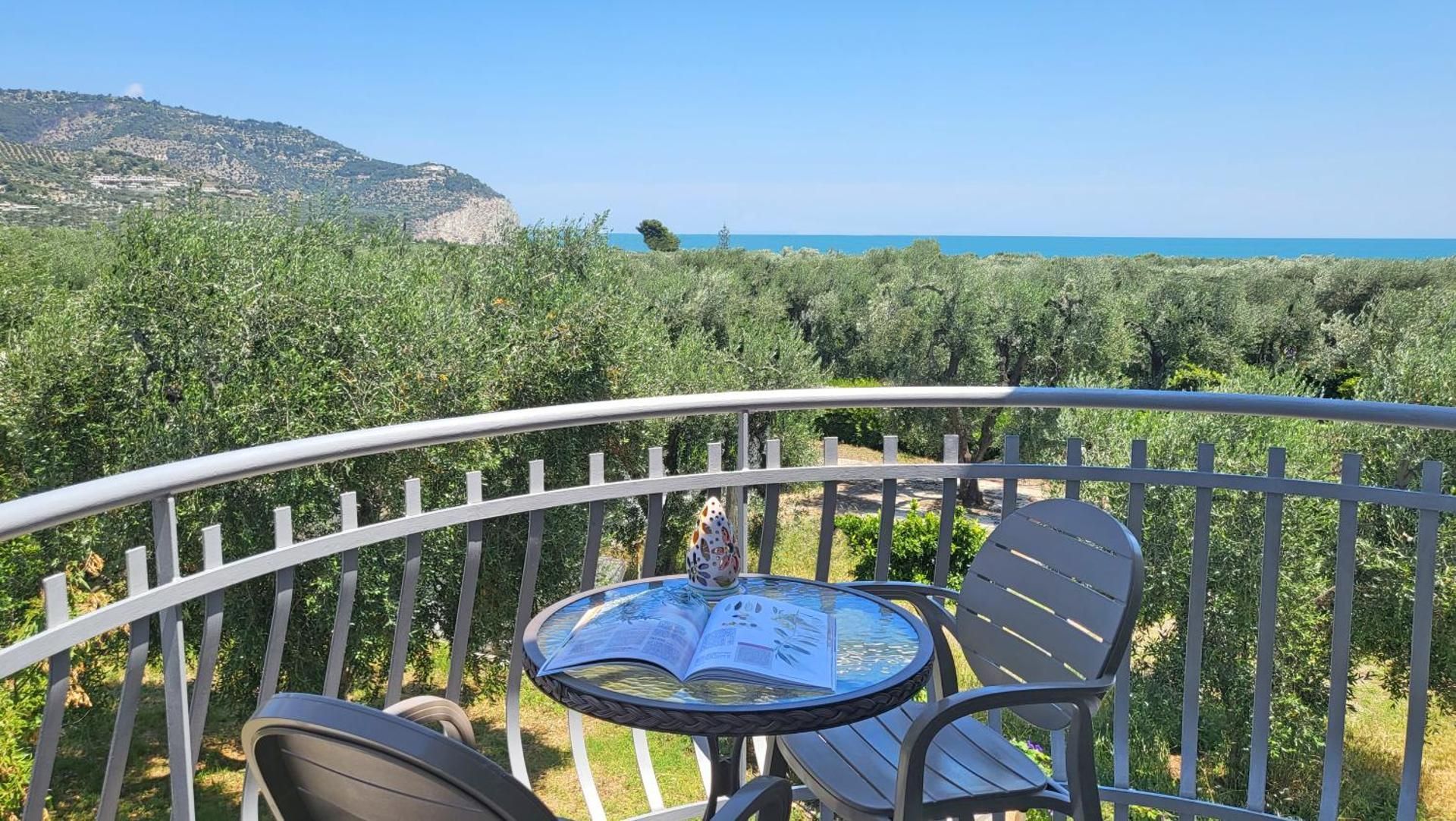 Studio Apartment with Sea View