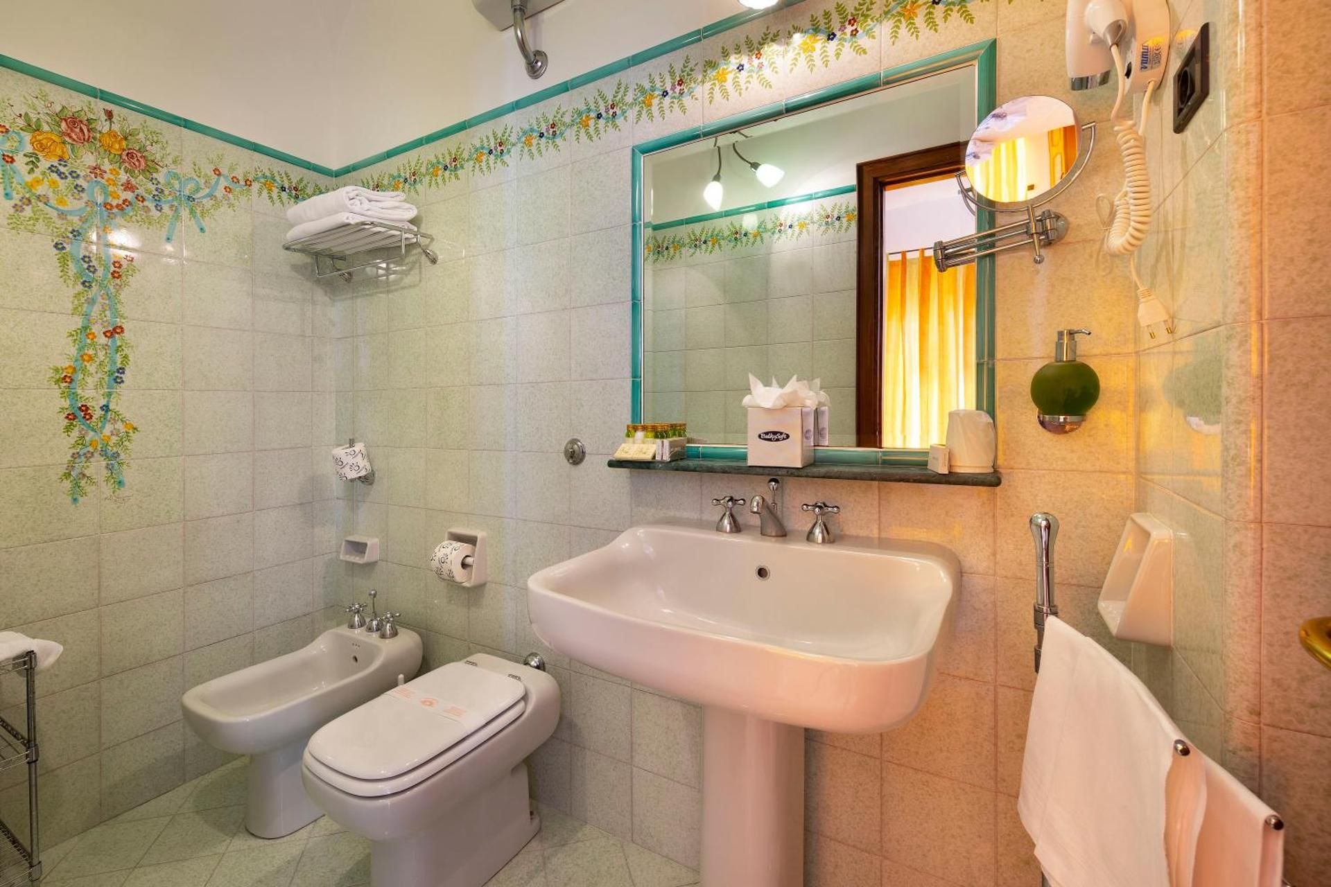 Superior Double Room with Partial Sea View