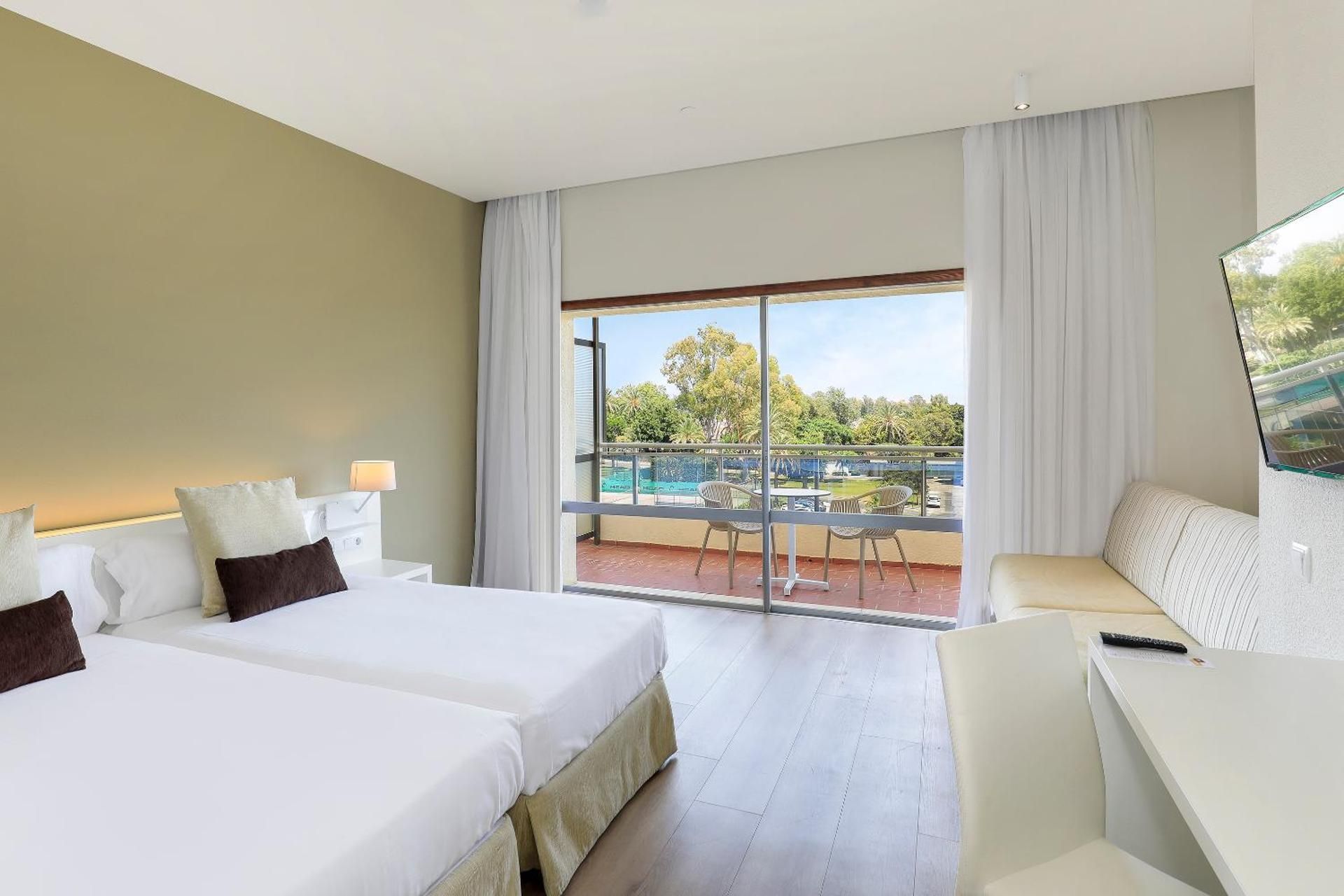 Sol Marbella Estepona Atalaya Park Family Room (3 Adults)