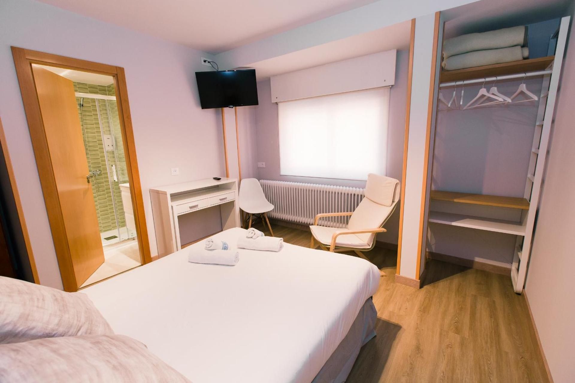 Double Room with Private Bathroom - 1 Double bed