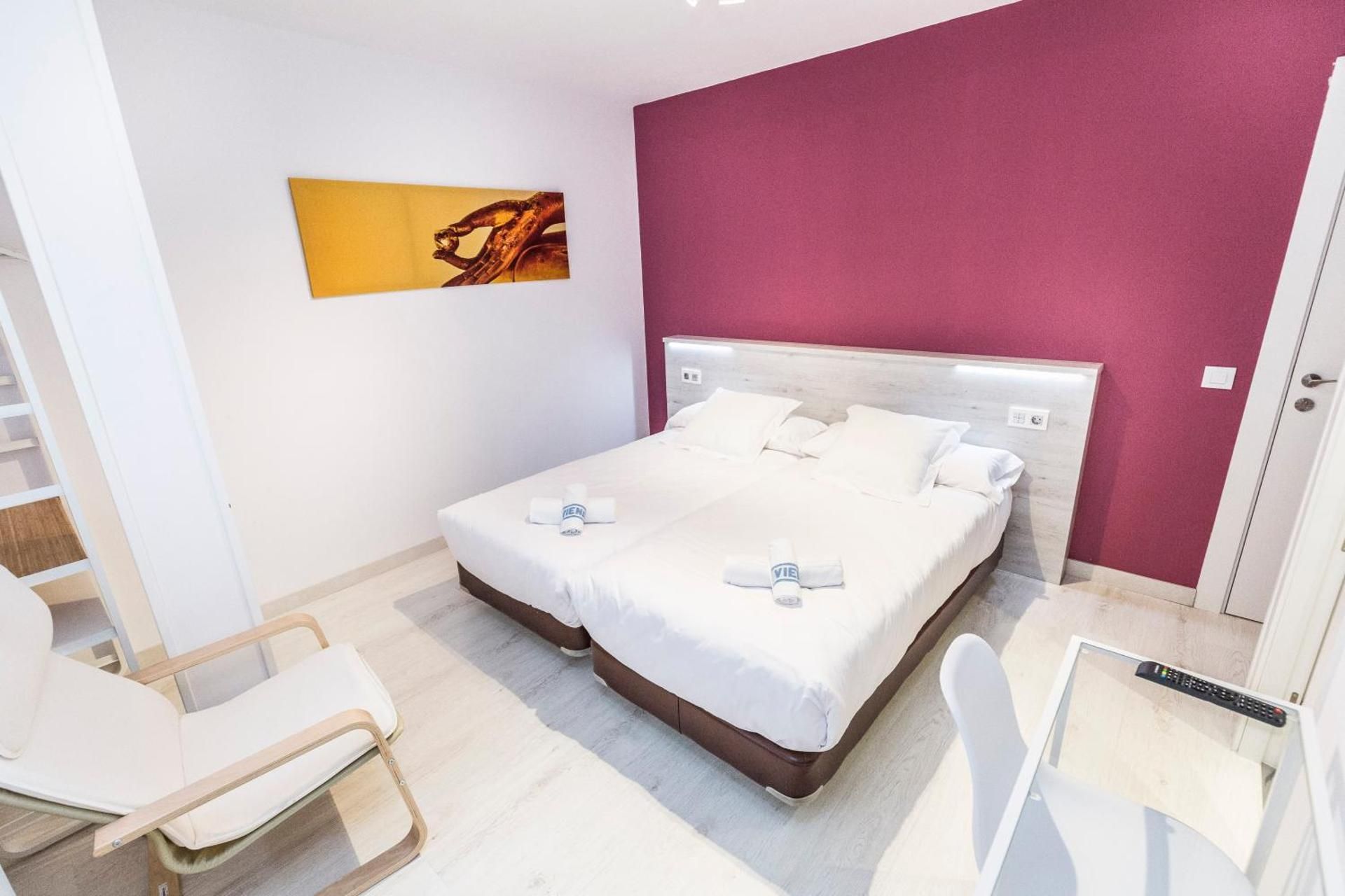 Twin Room with Private Bathroom
