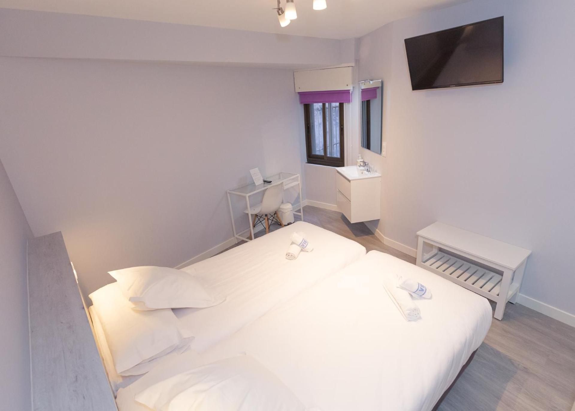 Twin Room with Shared Bathroom
