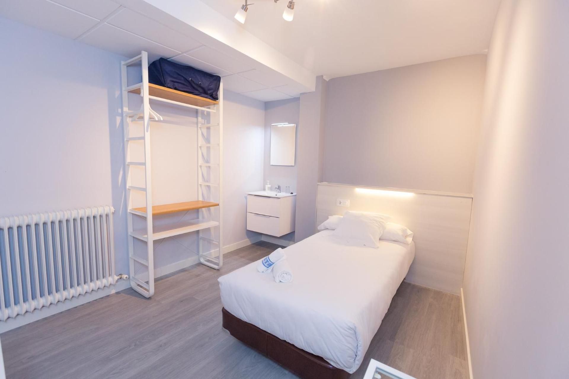 Standard Single Room with Shared Bathroom