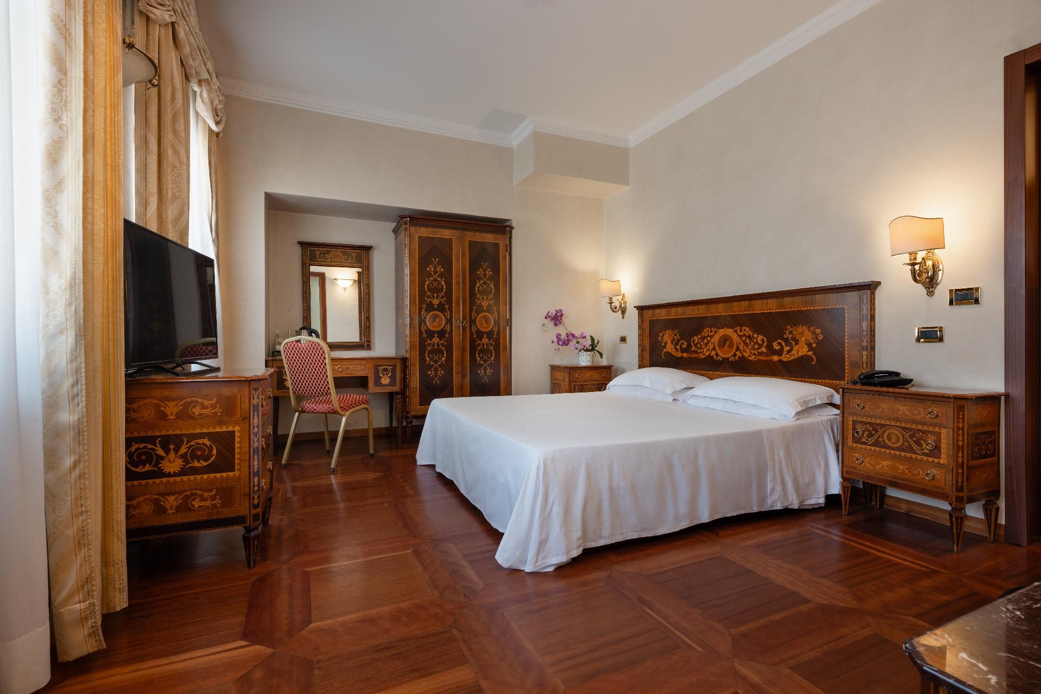 Hotel Stendhal Standard Double Bed 3