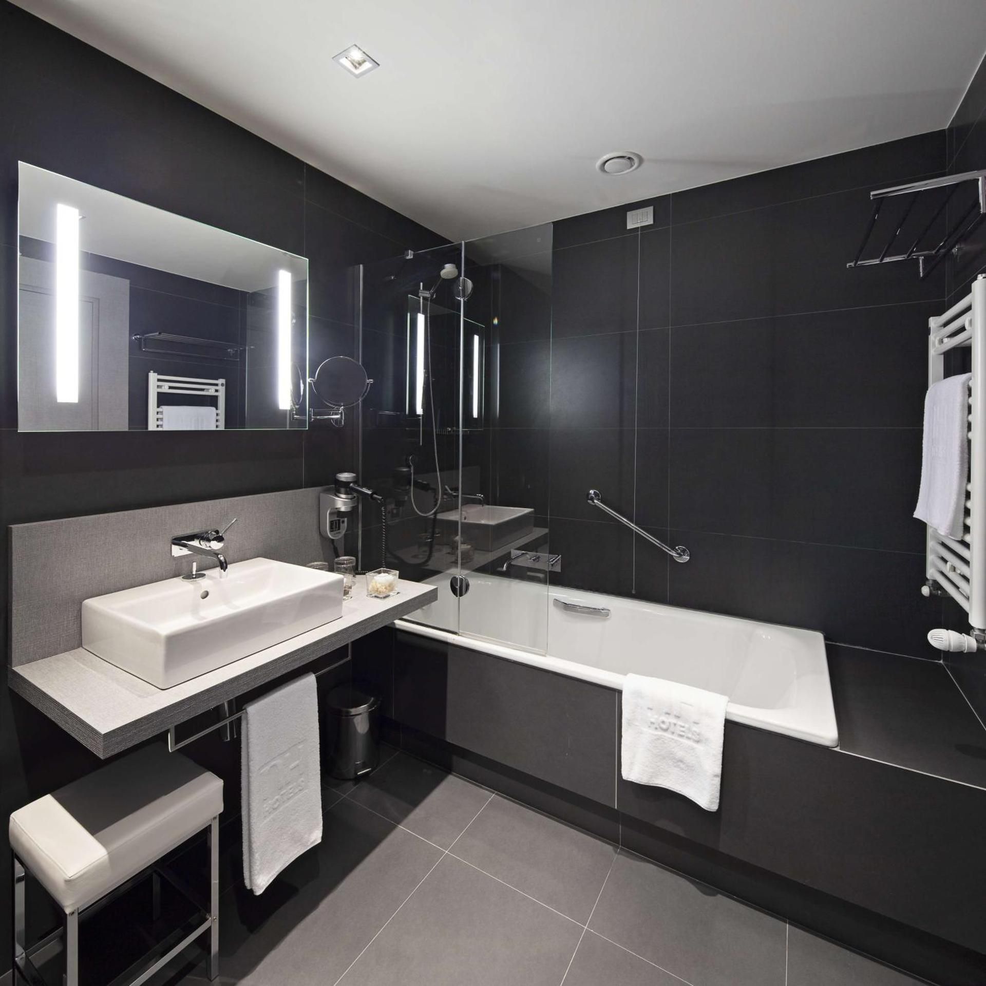 NH Parma Superior Room 3