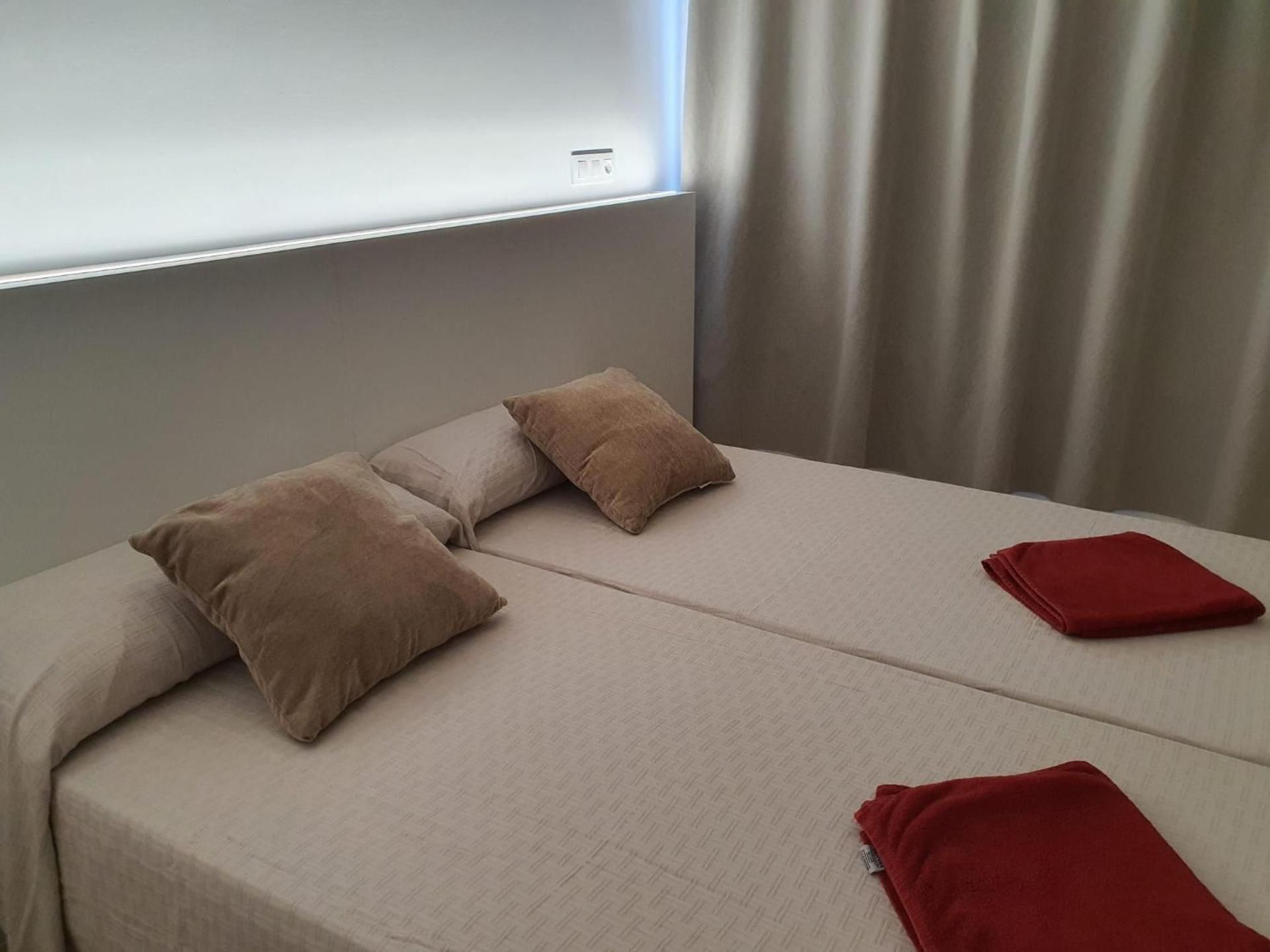 Twin Room with Shared Toilet