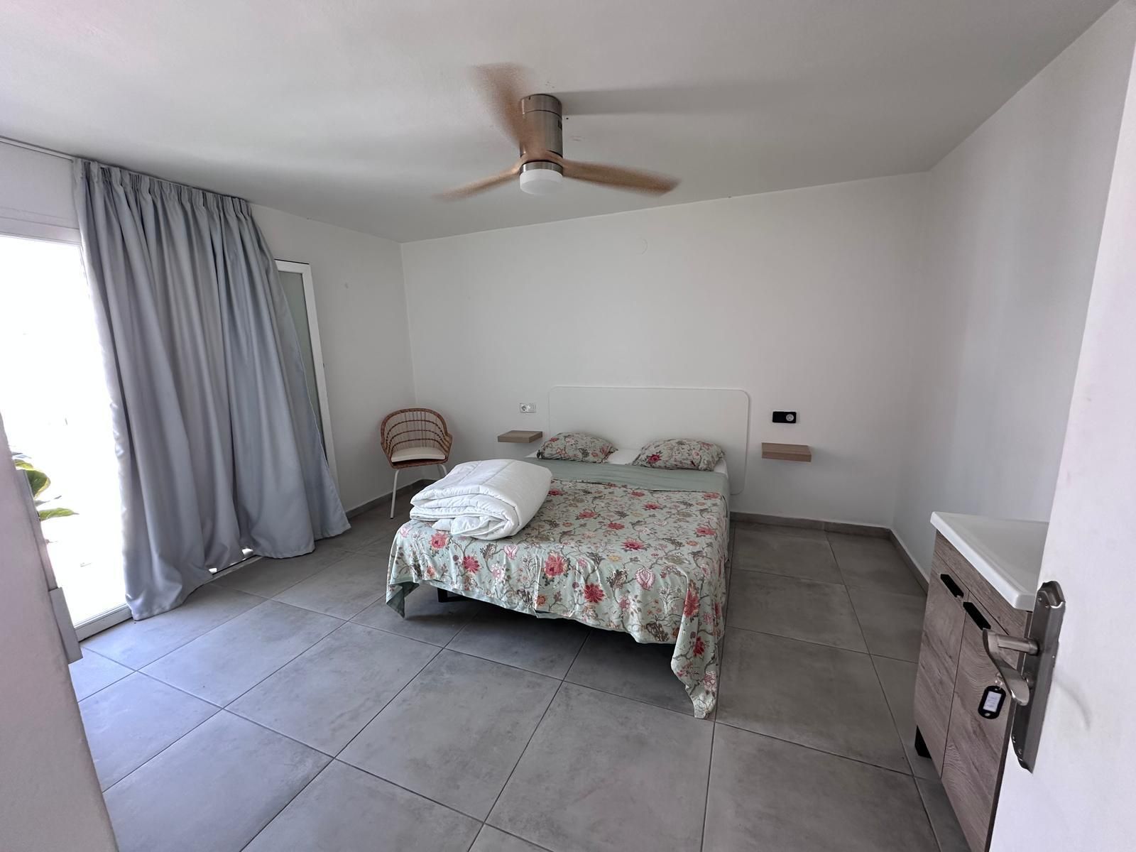 Standard Twin Room B - Non-Smoking