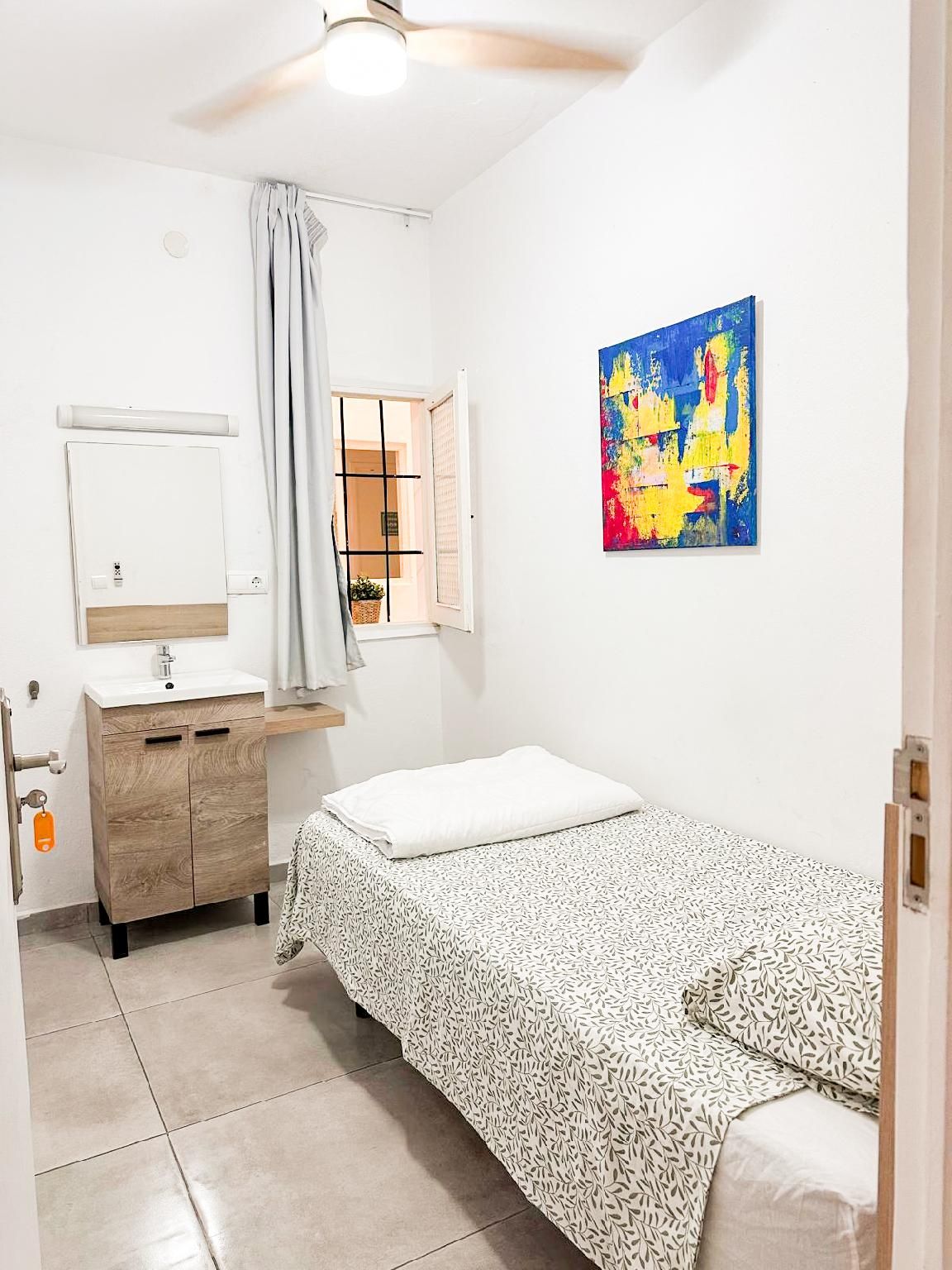 Universal Single Room