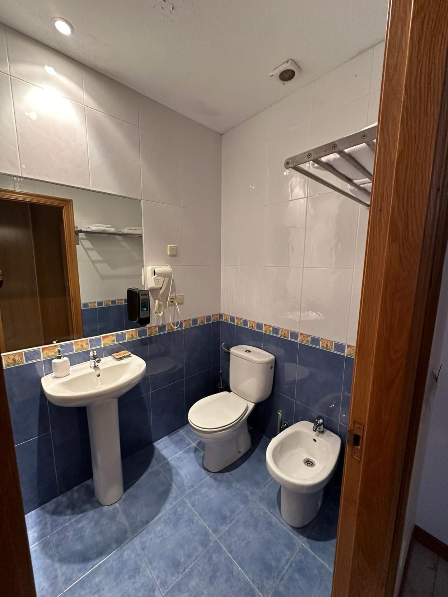 Quadruple Room with Private Bathroom