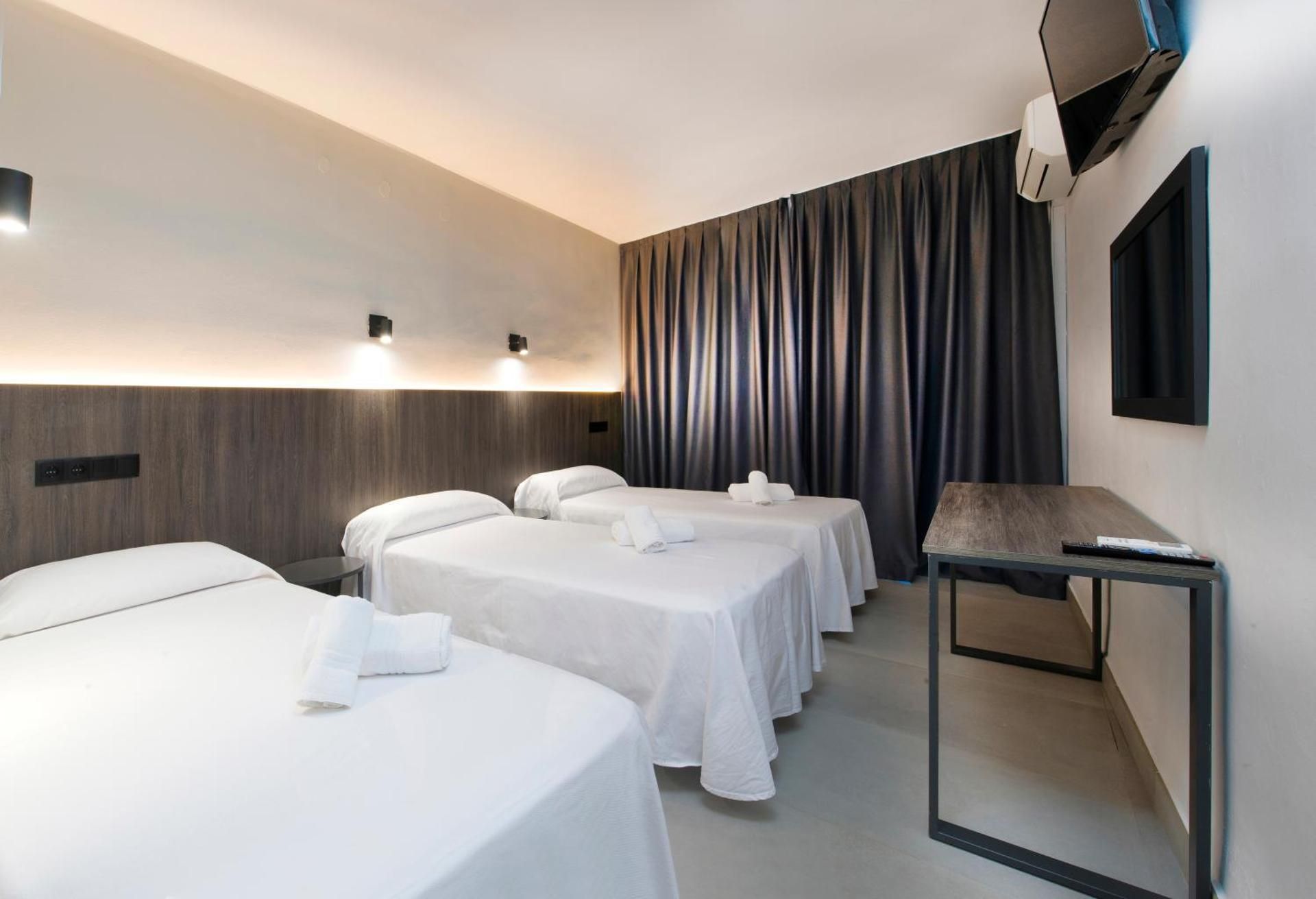 Triple Room with Air Conditioning