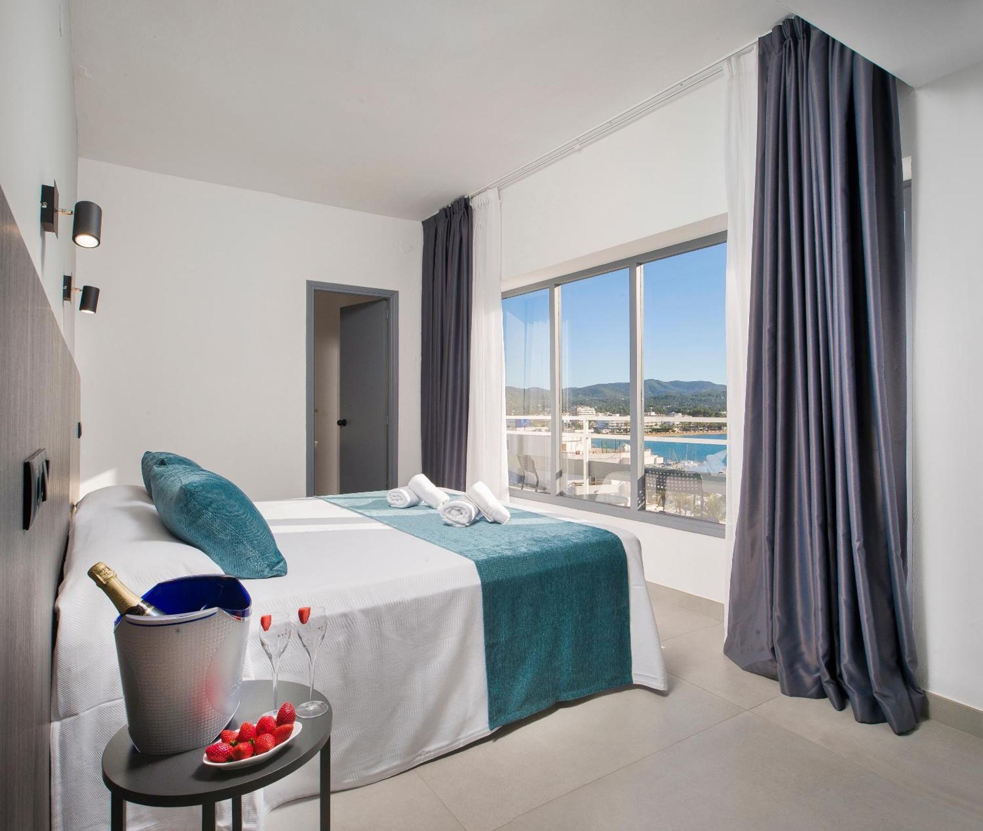 Double Room with Air Conditioning