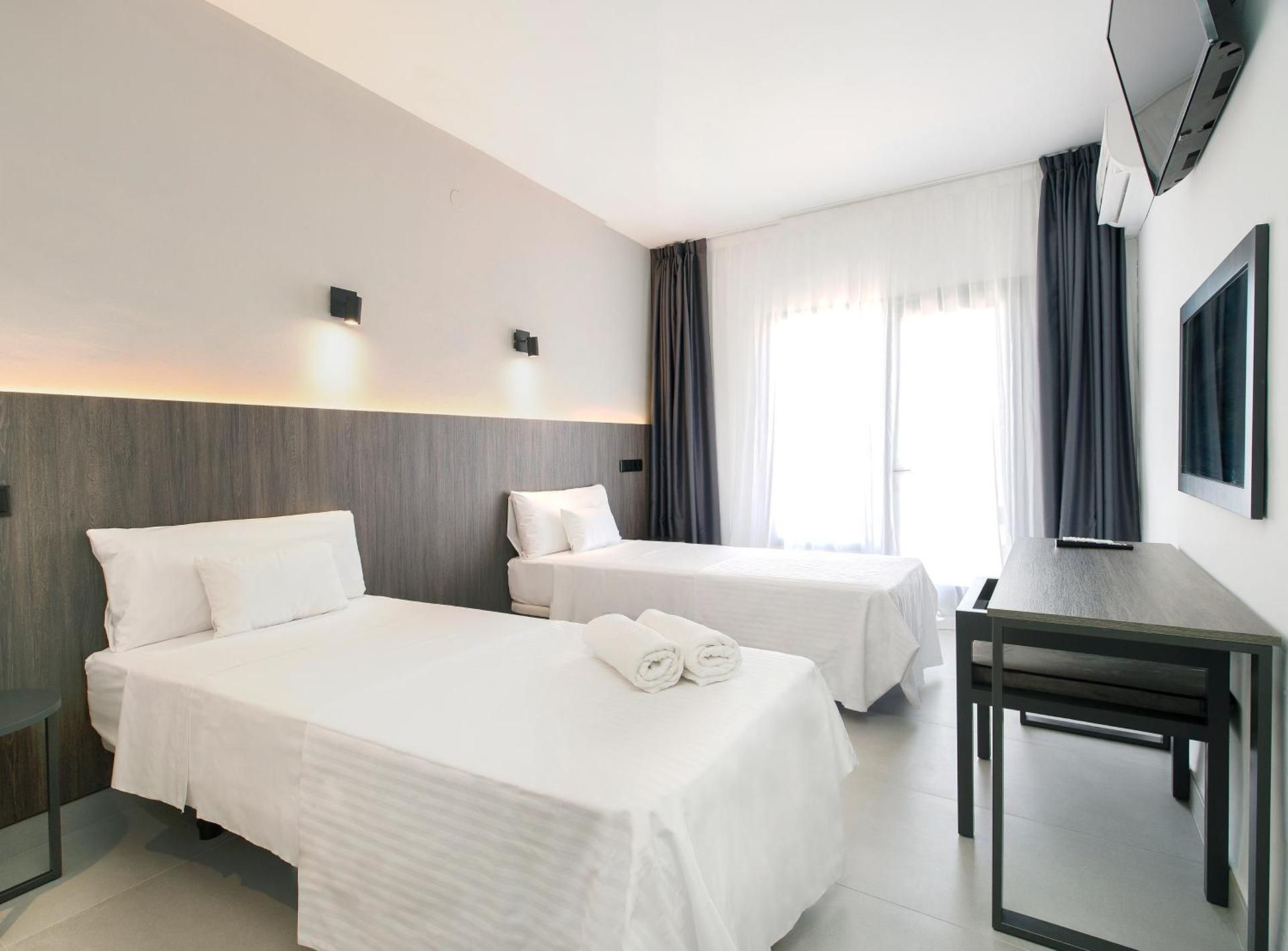 Twin Room with Air Conditioning