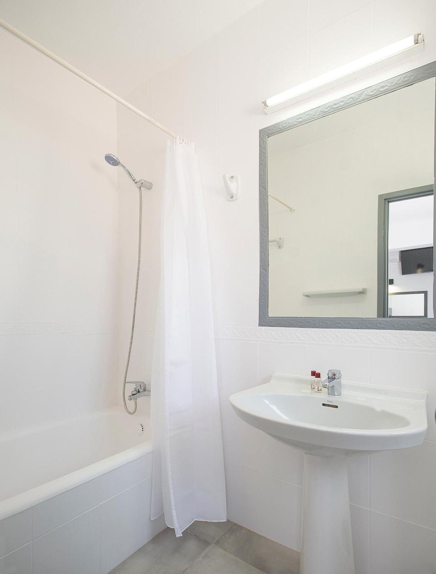 Triple Room with Air Conditioning