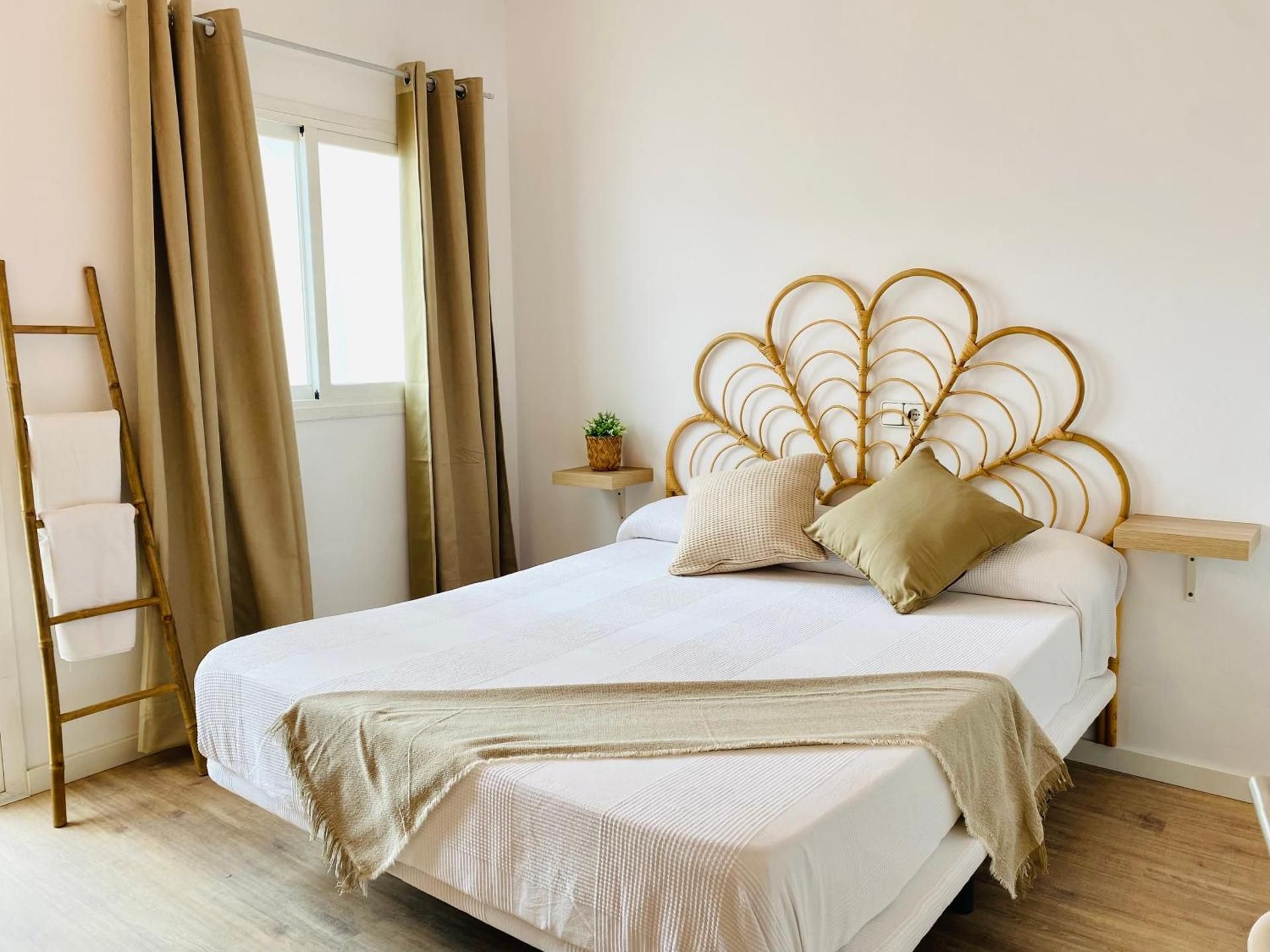 Double Room with Terrace and Shared Bathroom
