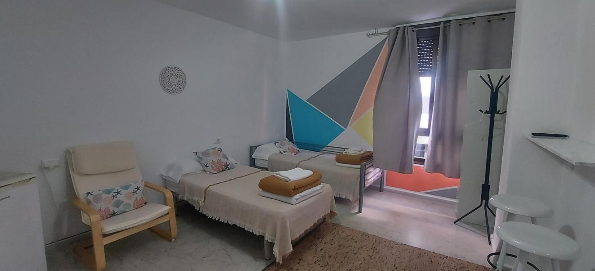 Standard Twin Room with Shared Bathroom