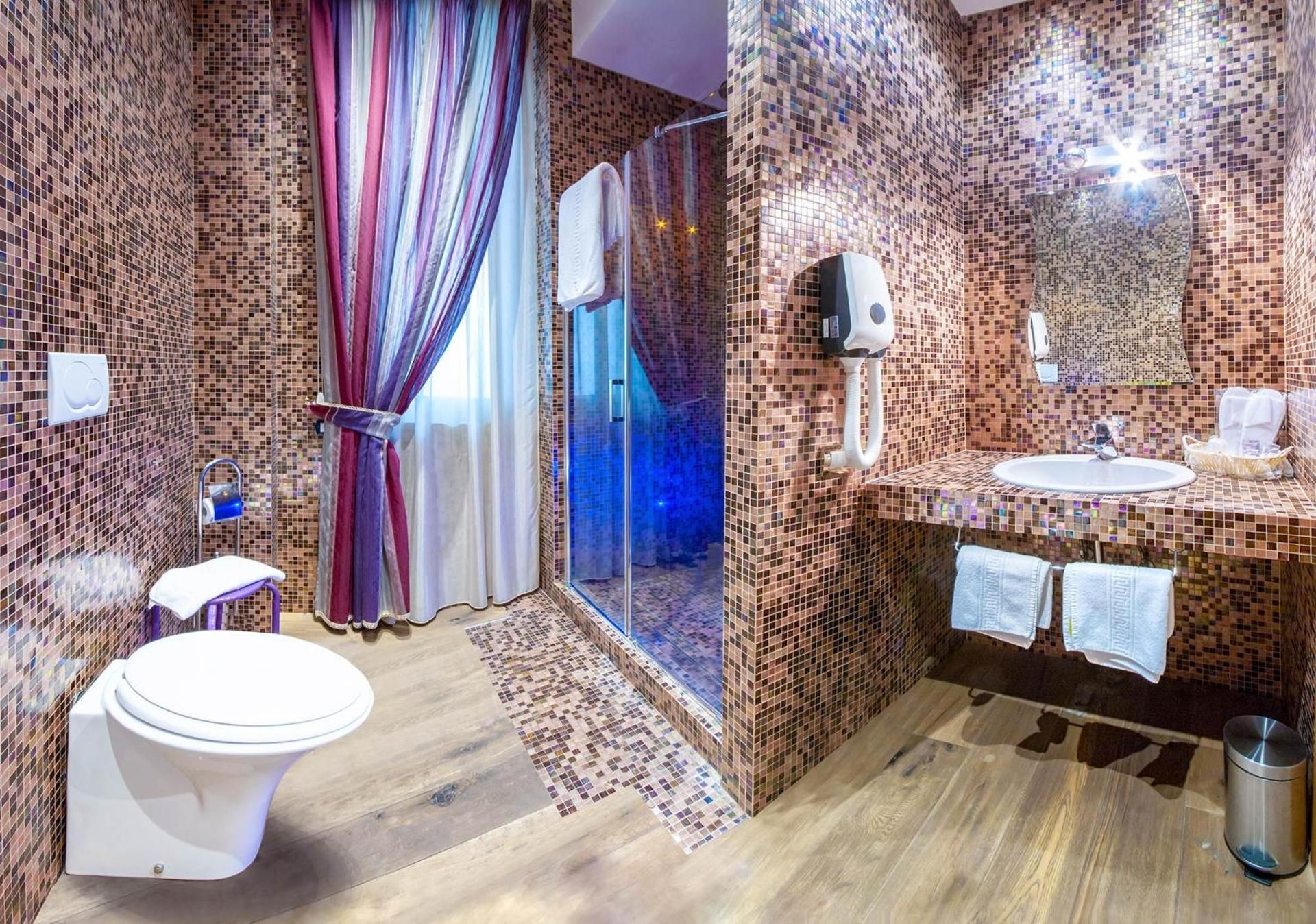 Junior Suite with Garden View