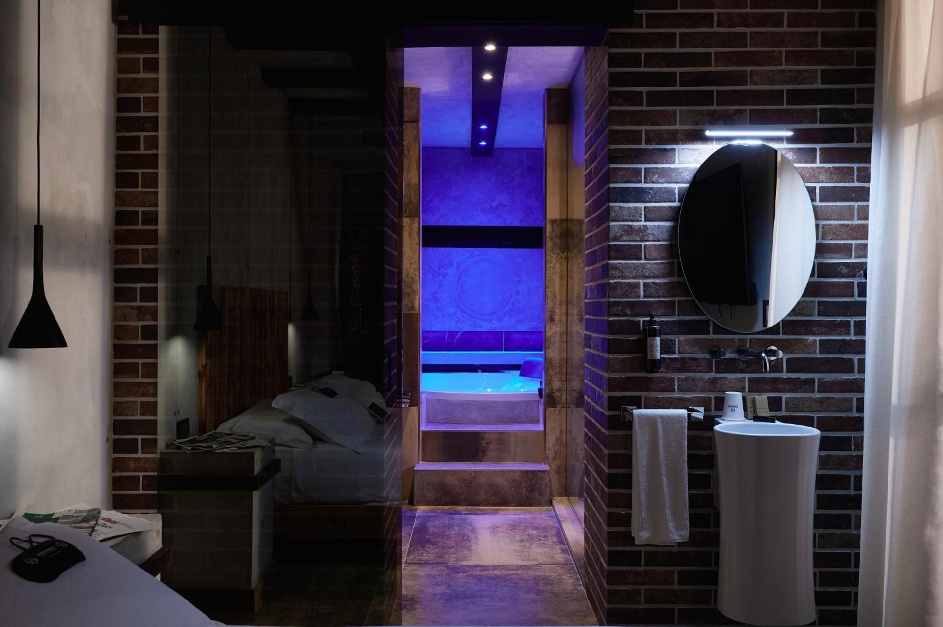 Deluxe Double Room with Bath