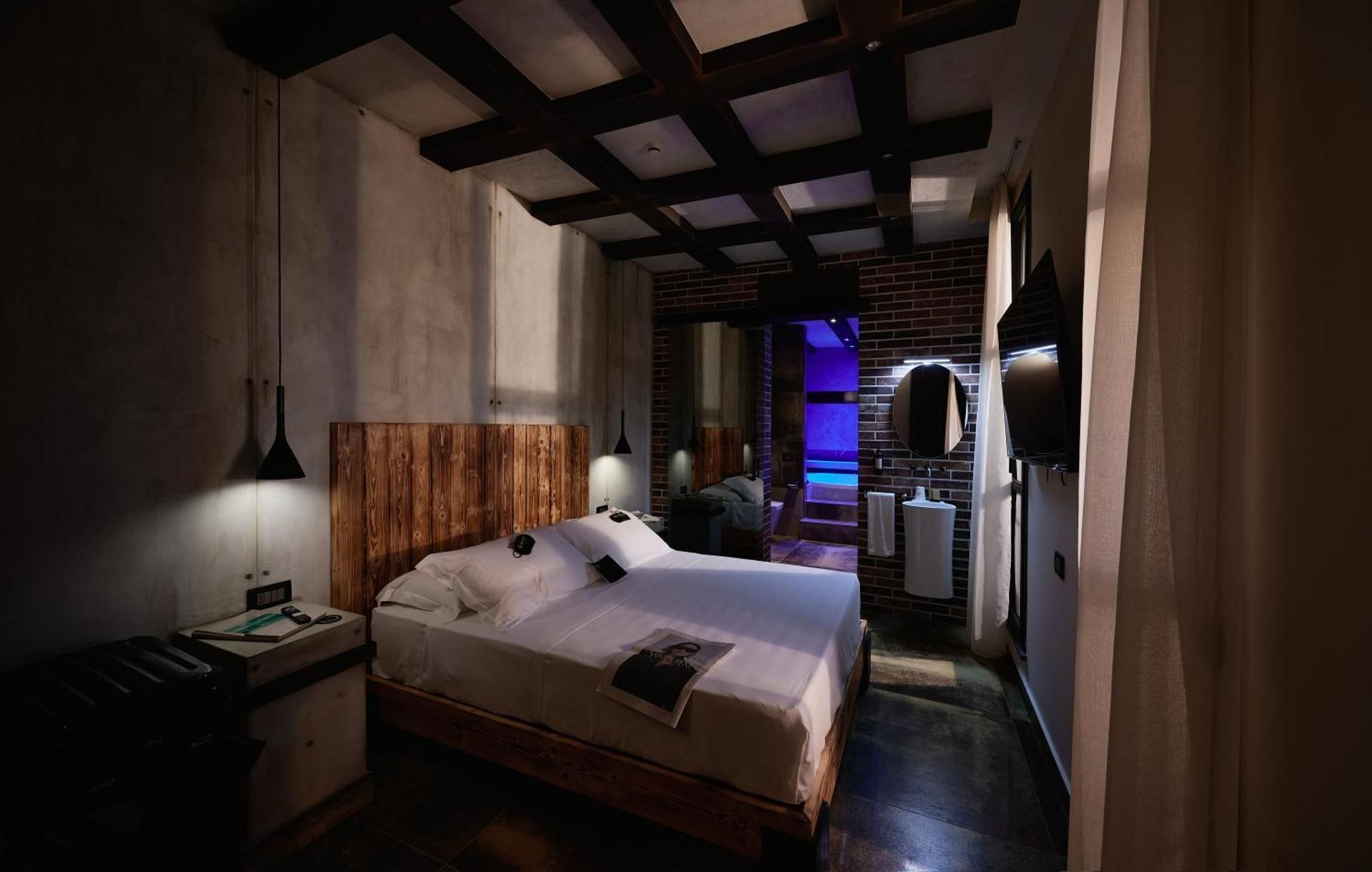 Deluxe Double Room with Bath