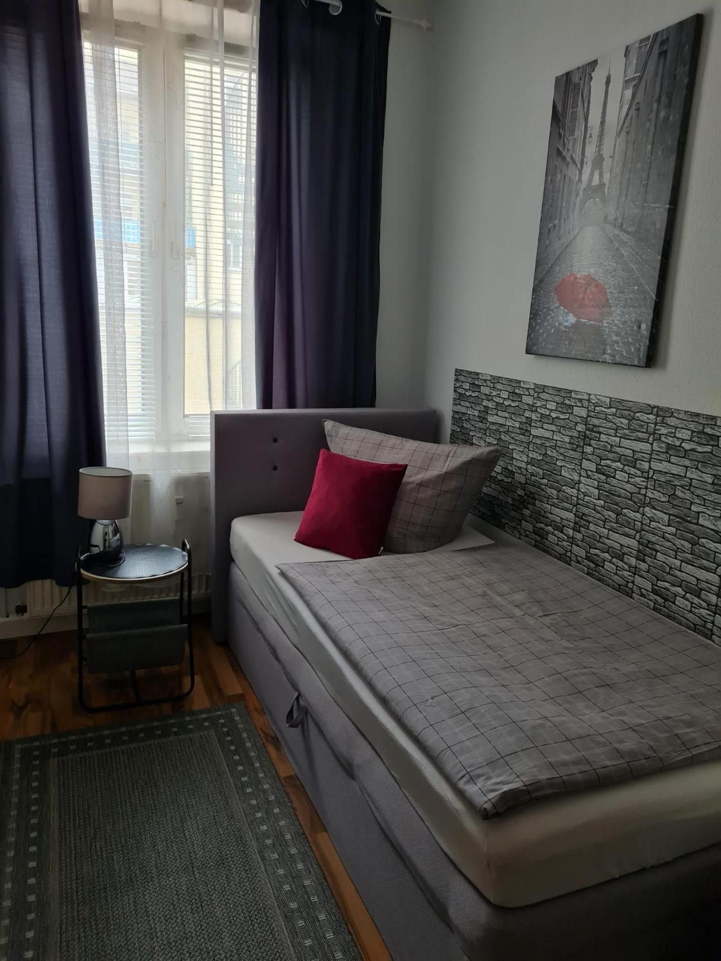 Single Room with Private External Bathroom 101